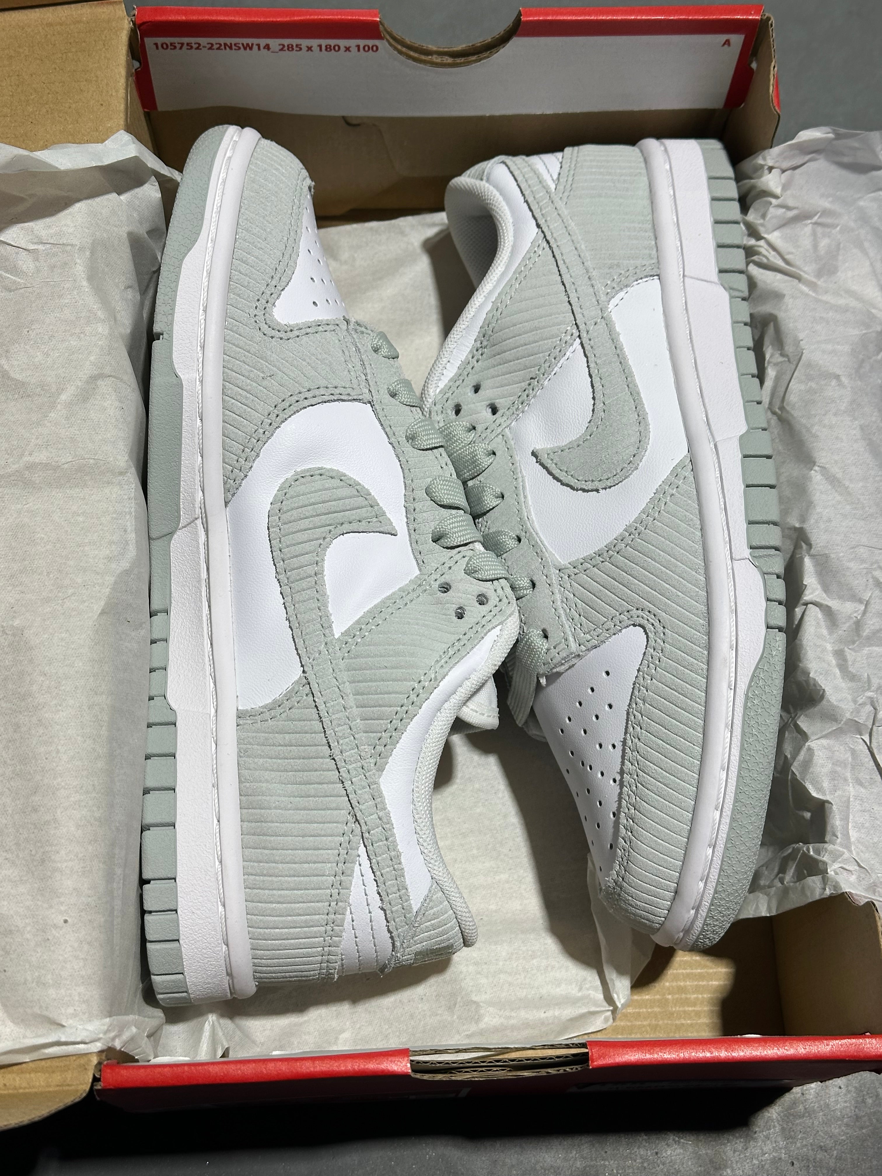 Nike Dunk Low Light Silver Corduroy Size 5.5W/4Y