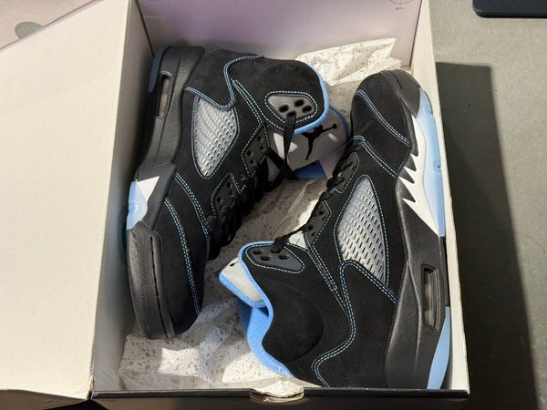 Air Jordan 5 Retro - Black University Blue Size 9