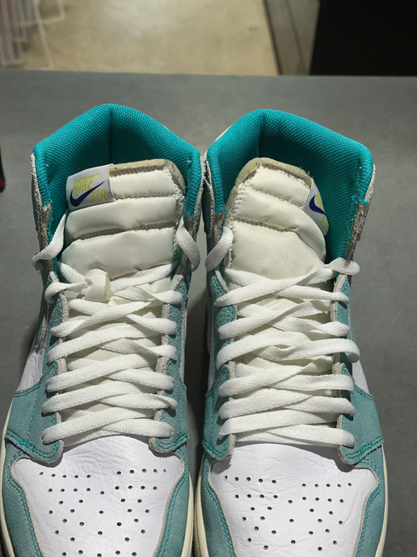 Air Jordan 1 Retro High OG - Turbo Green Size 10.5