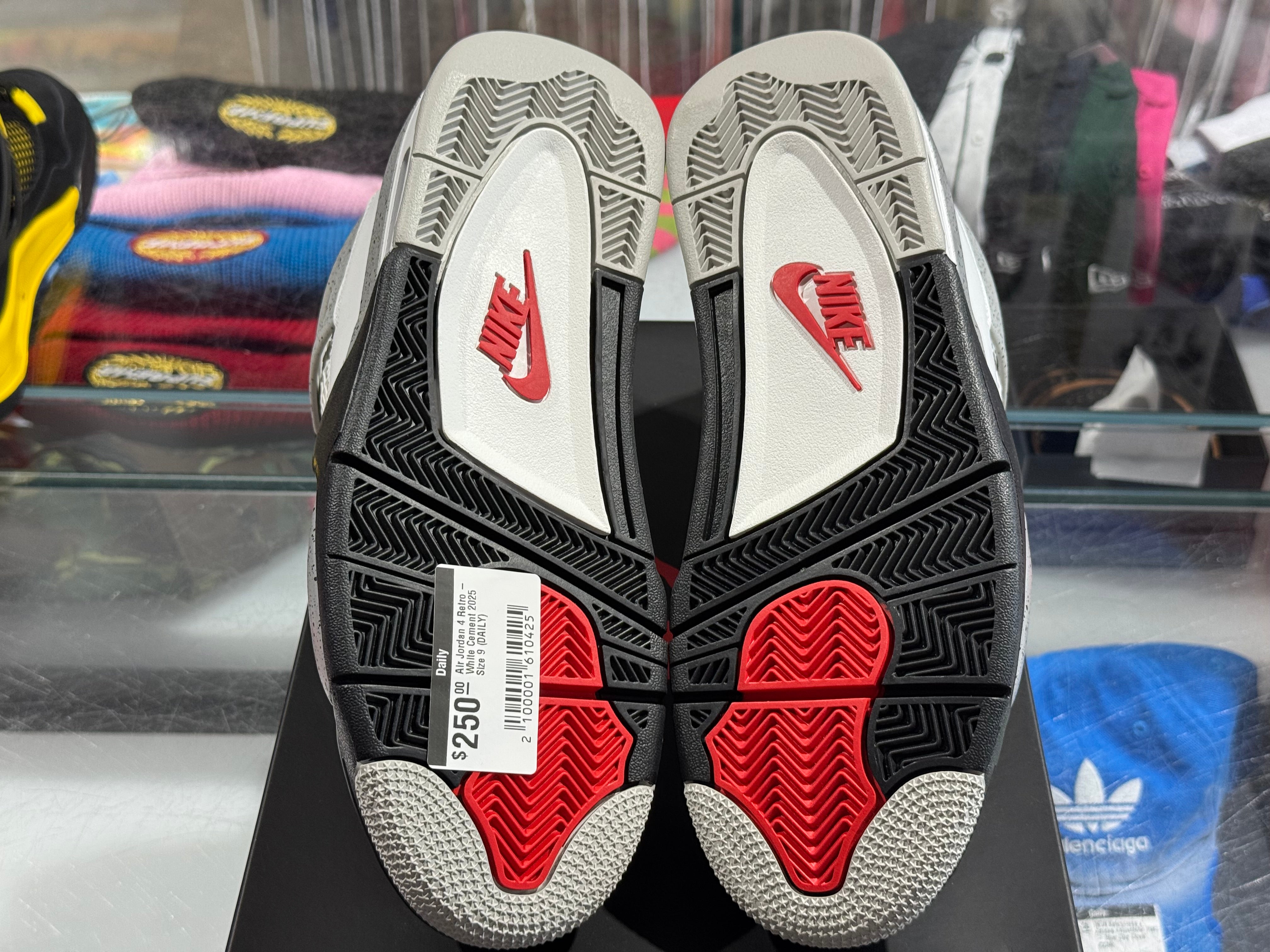 Air Jordan 4 Retro - White Cement 2025 Size 10