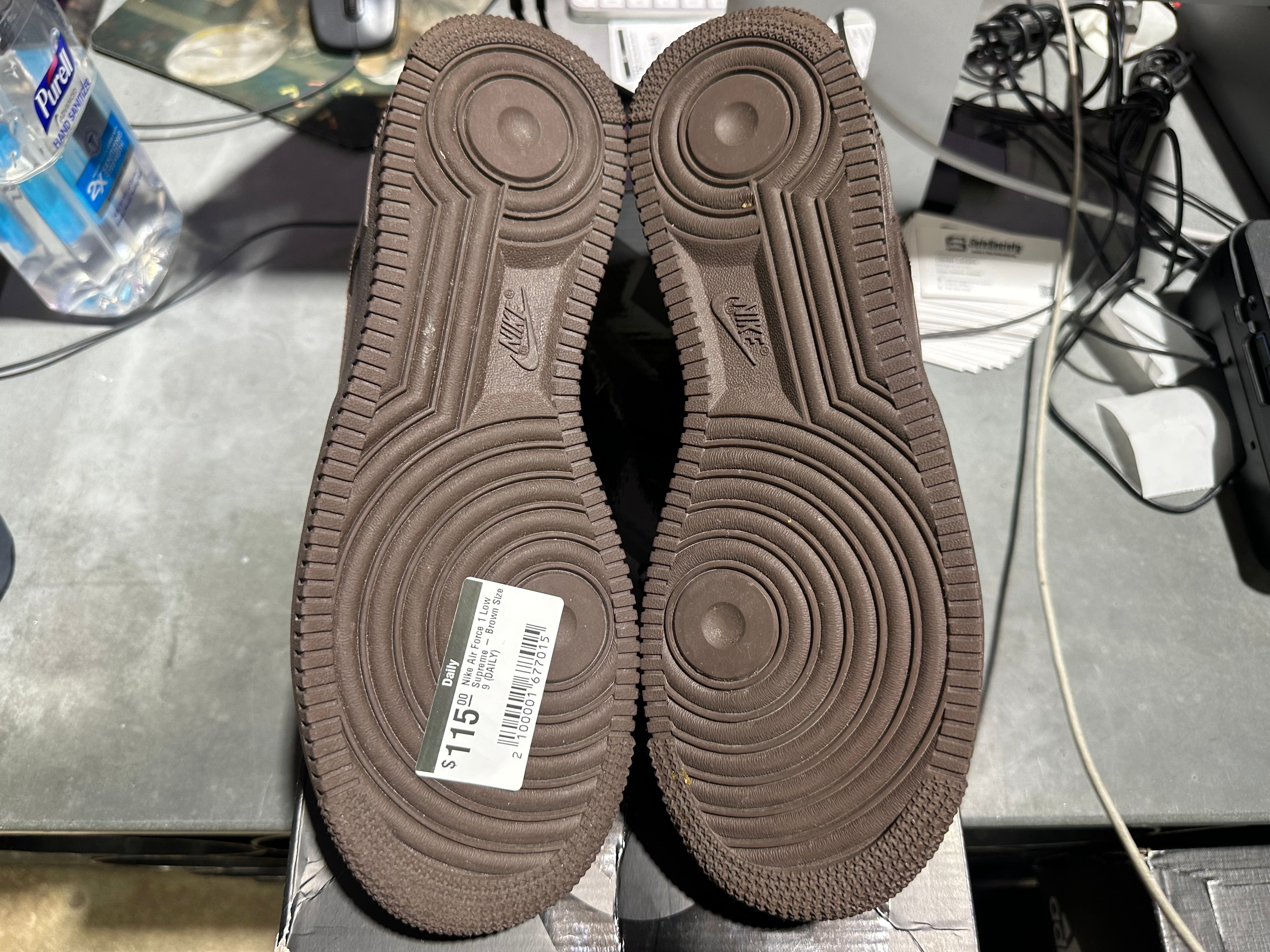 Nike Air Force 1 Low Supreme - Brown Size 9