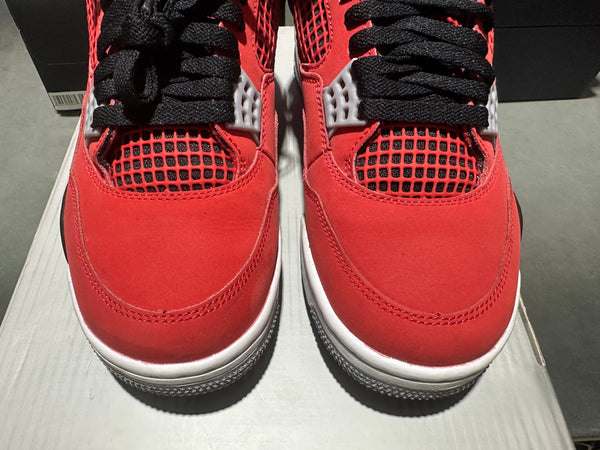 Air Jordan 4 Retro - Toro Size 9.5