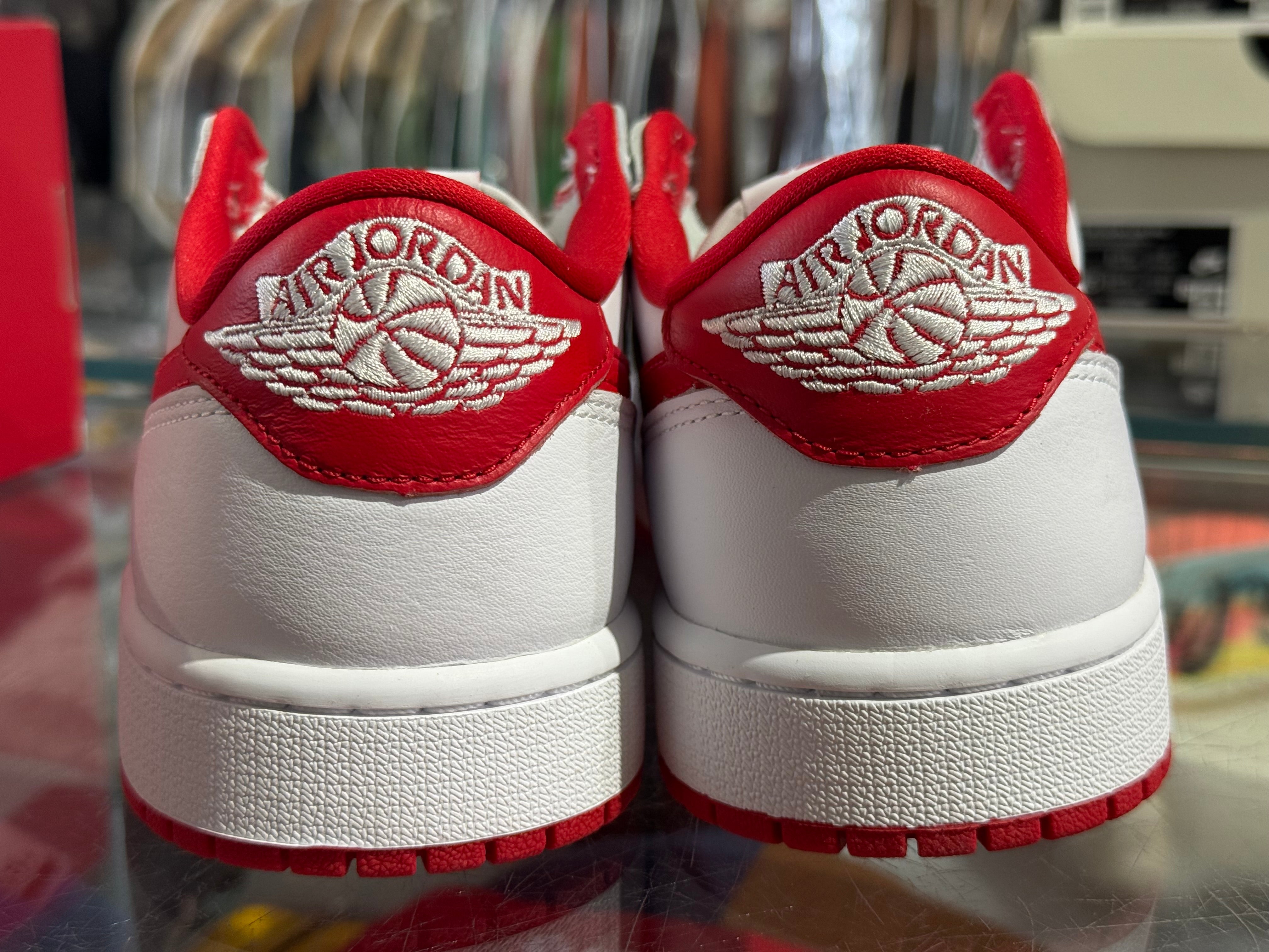 Air Jordan 1 Retro Low OG - White/University Red Size 9