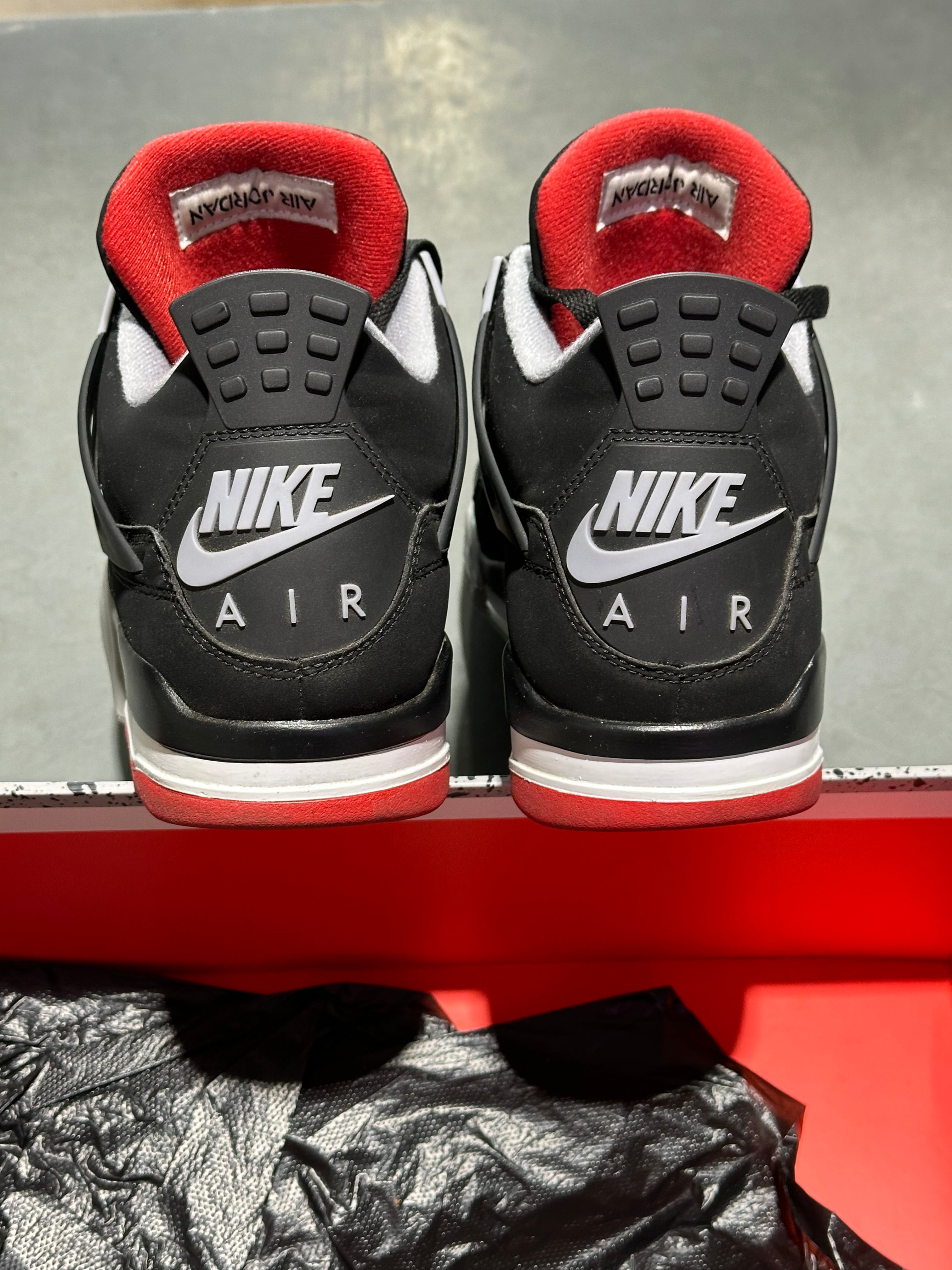 Air Jordan 4 Retro - Bred 2019 Size 8