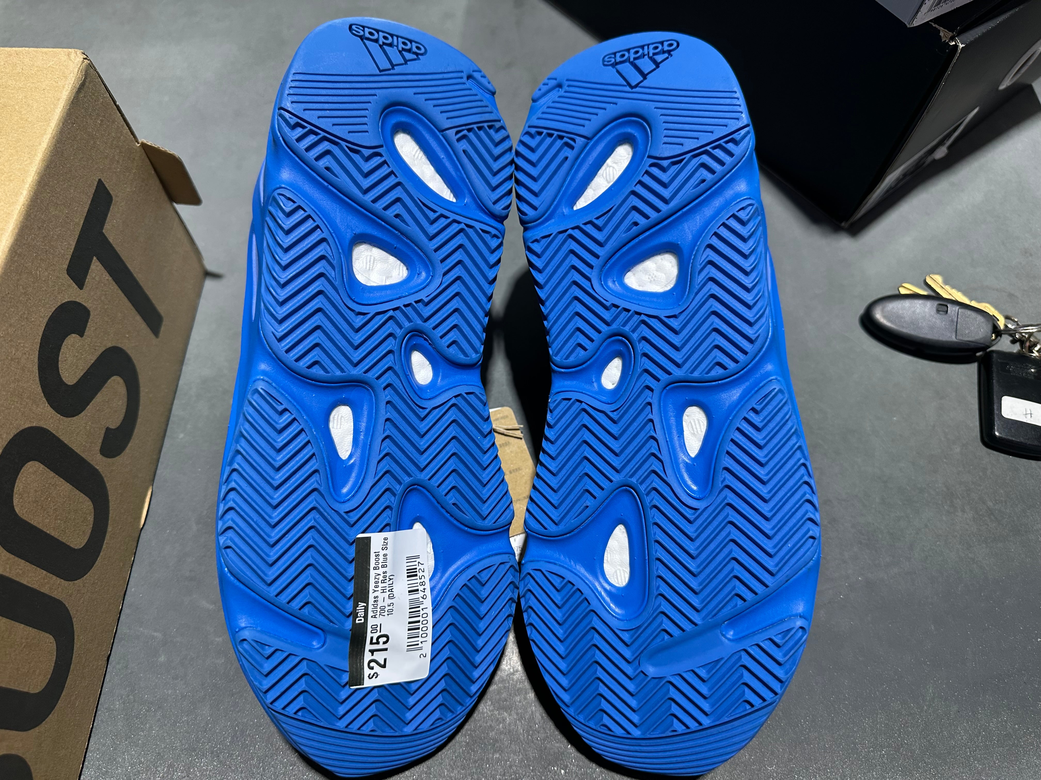 Adidas Yeezy Boost 700 - Hi Res Blue Size 10.5
