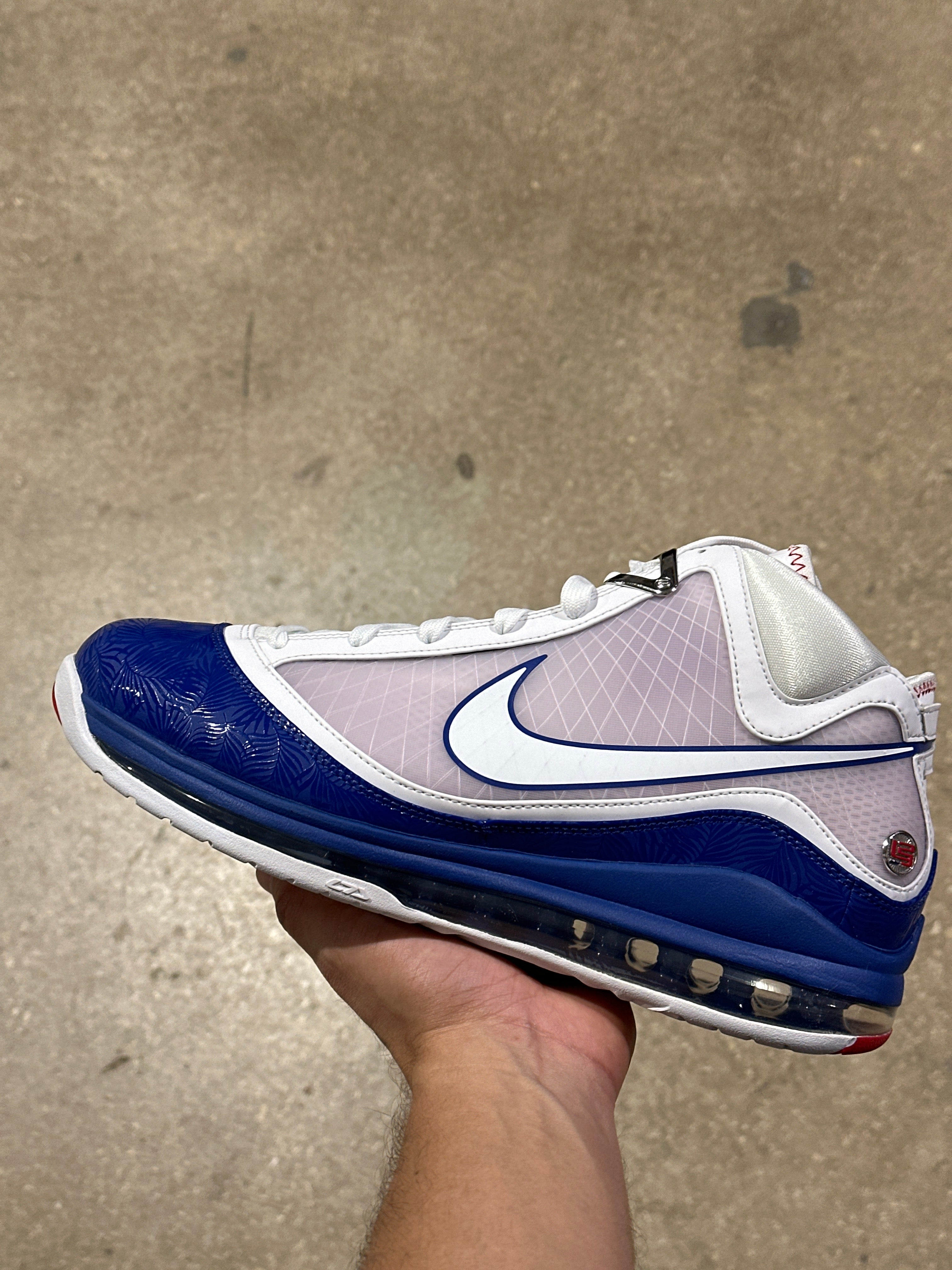 Nike LeBron 7- Los Angeles Dodgers Size 11.5