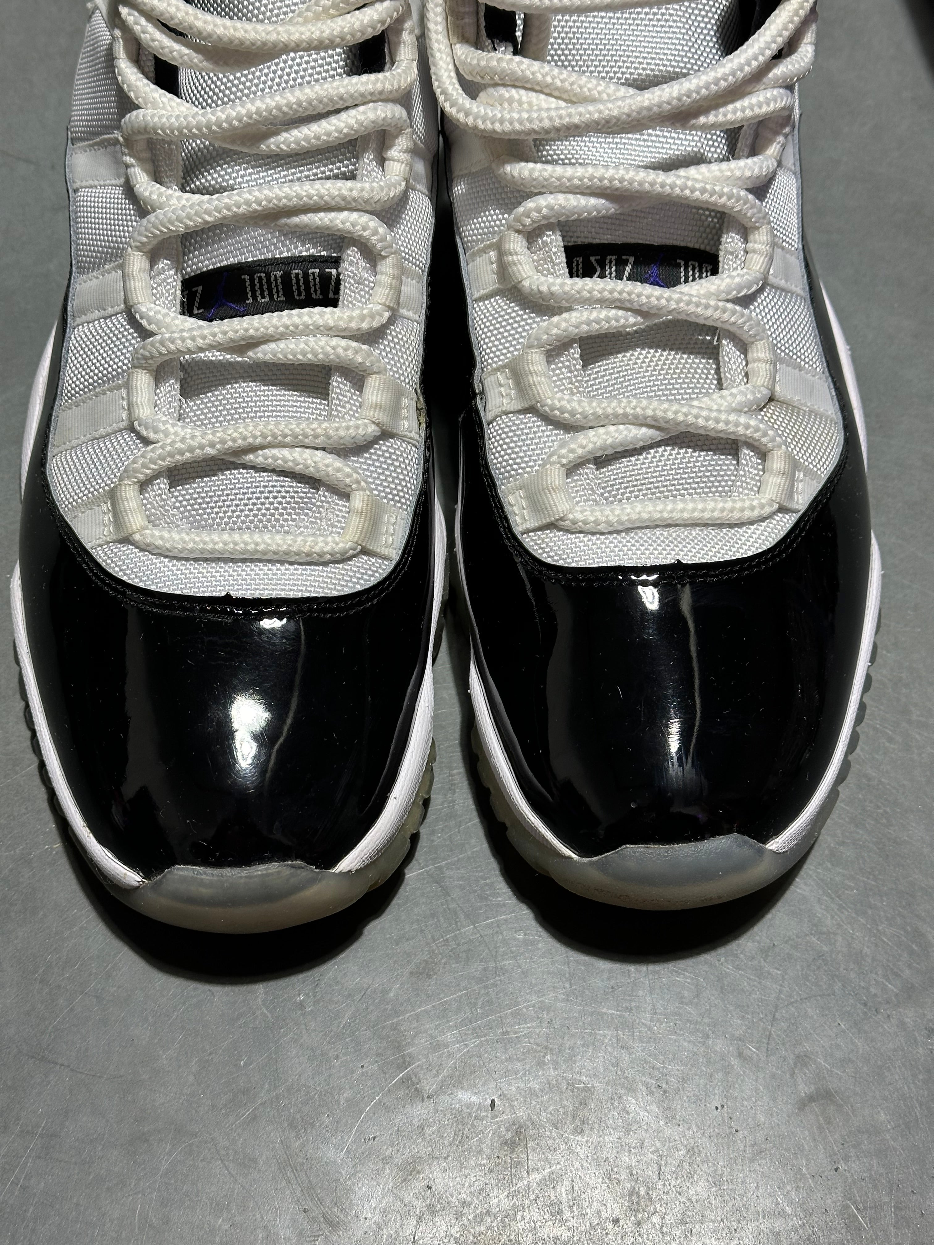 Air Jordan 11 Retro - 2018 Concord Size 9.5