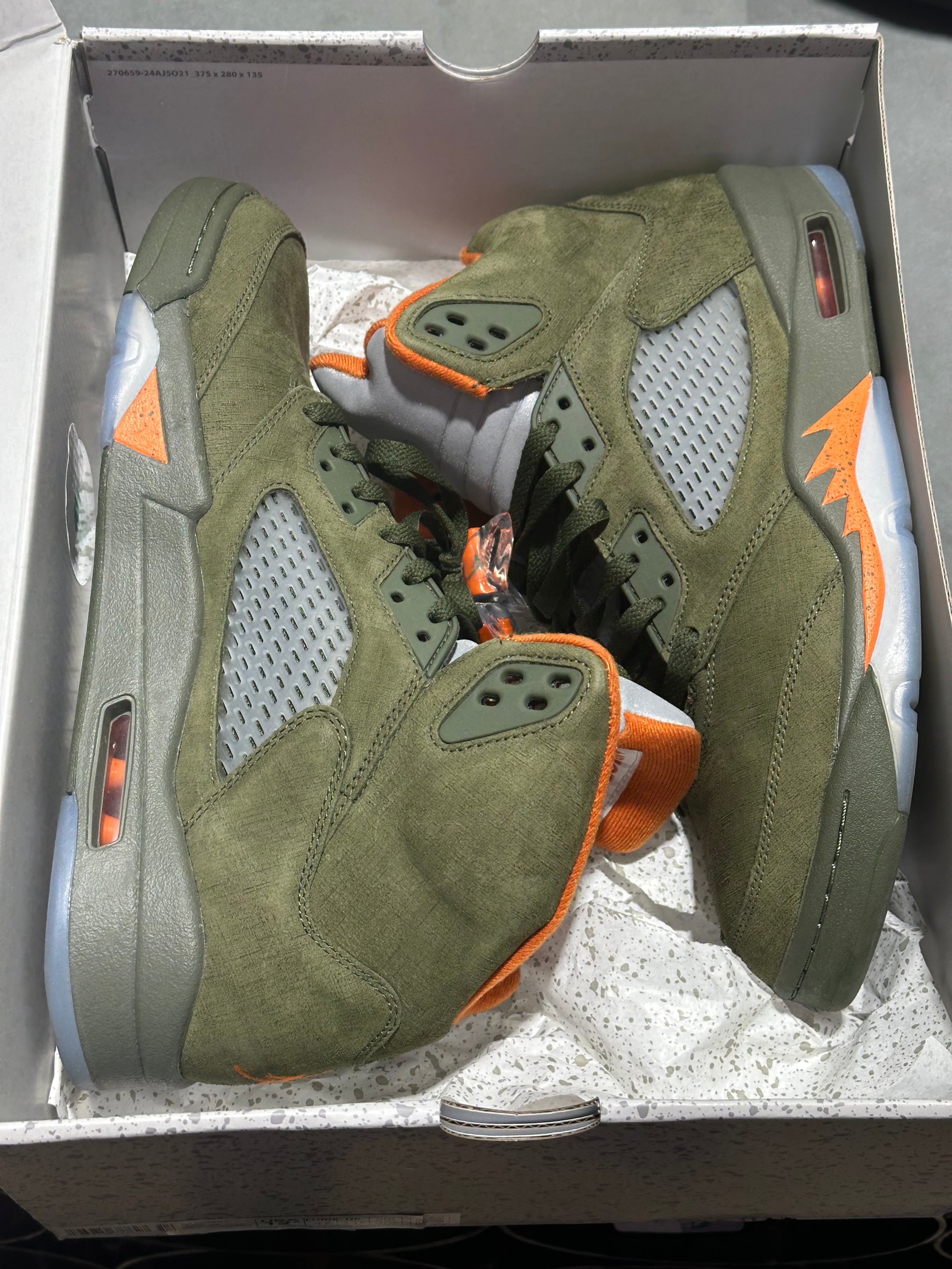 Air Jordan 5 Retro - Olive 2024 Size 12.5