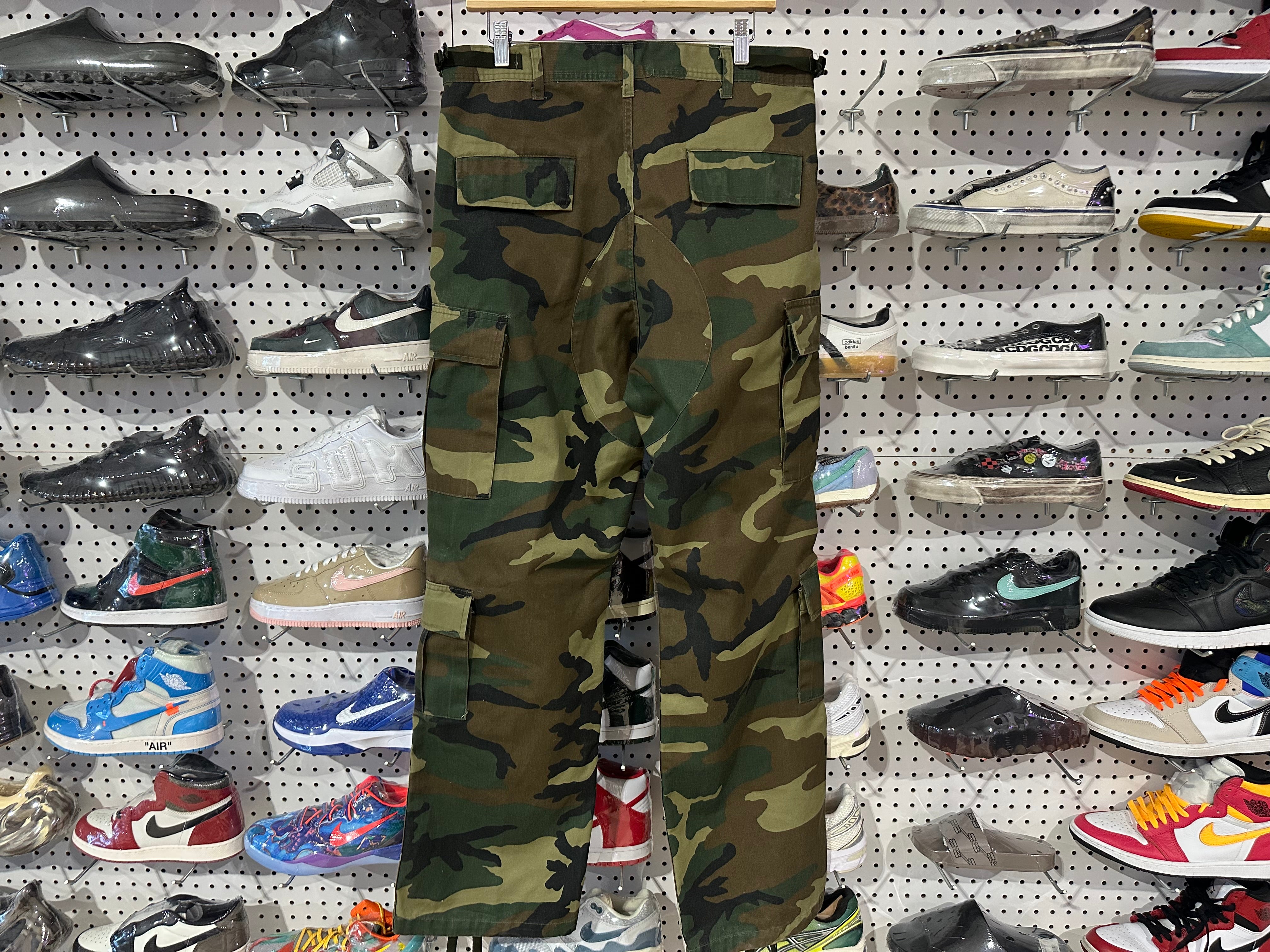 USED GV Gallery Raspberry Hills Army Pants Size Medium