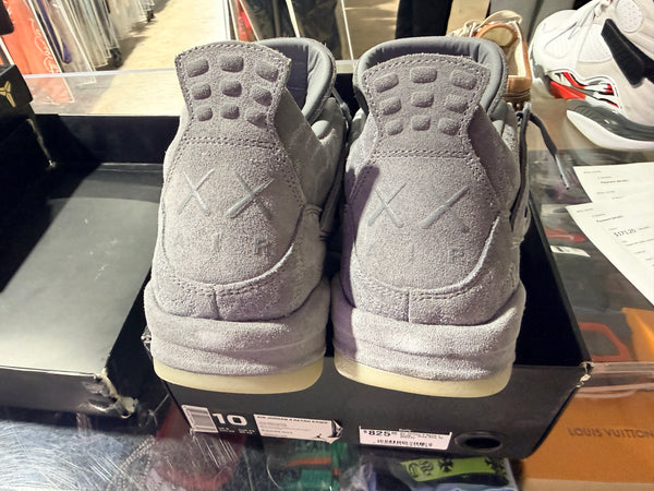 Air Jordan 4 Retro x Kaws - Grey Size 10