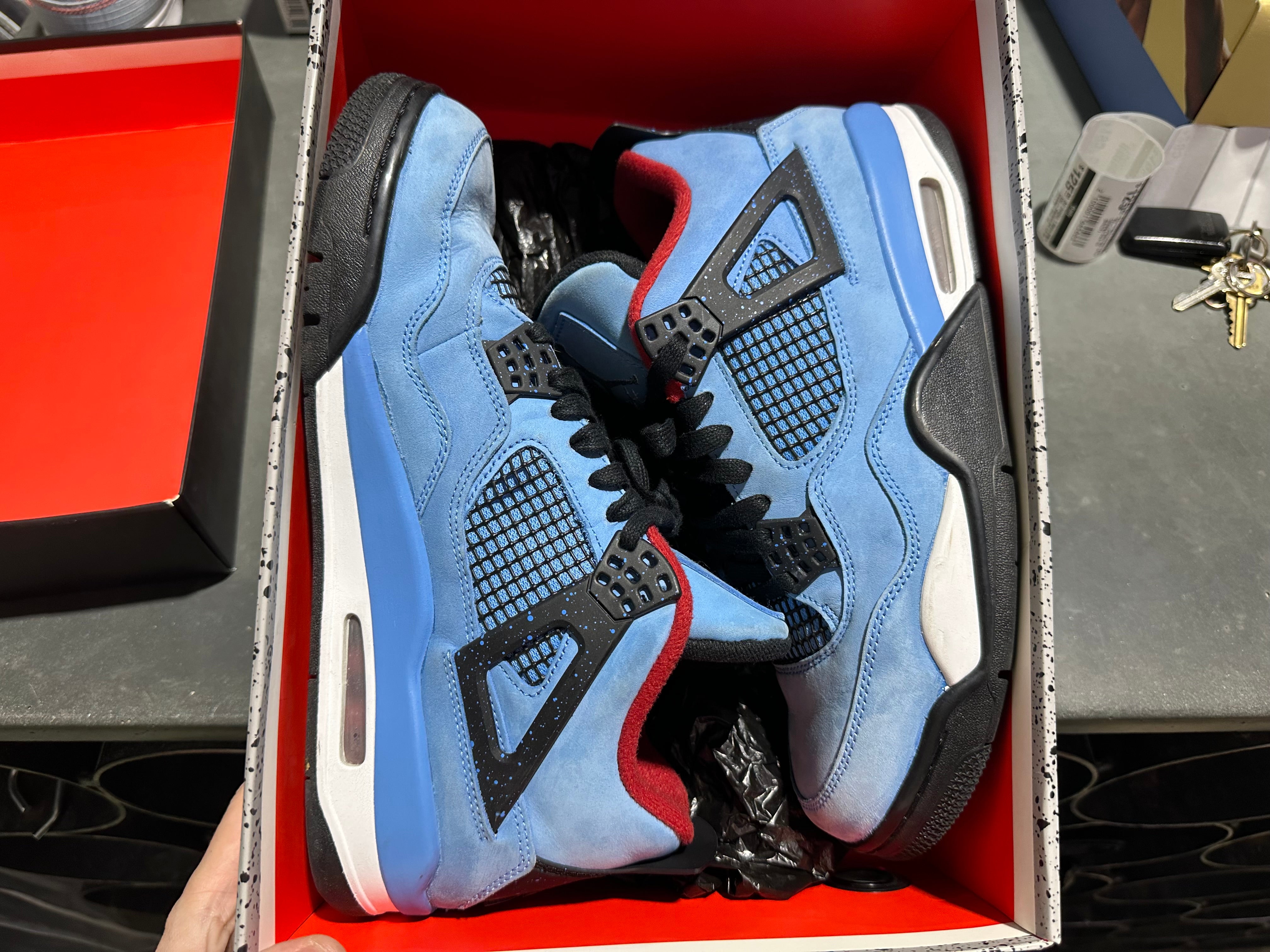Air Jordan 4 Retro - Travis Scott Cactus Jack Size 10