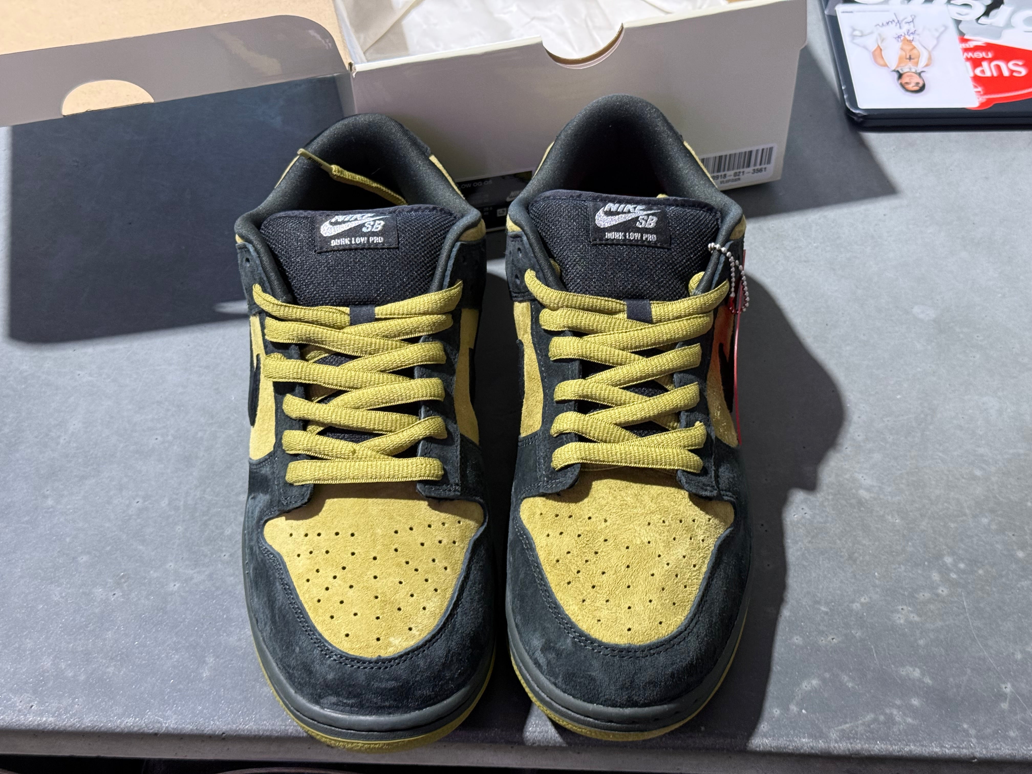 Nike SB Dunk Low OG QS - Supreme/Camper Green Size 11