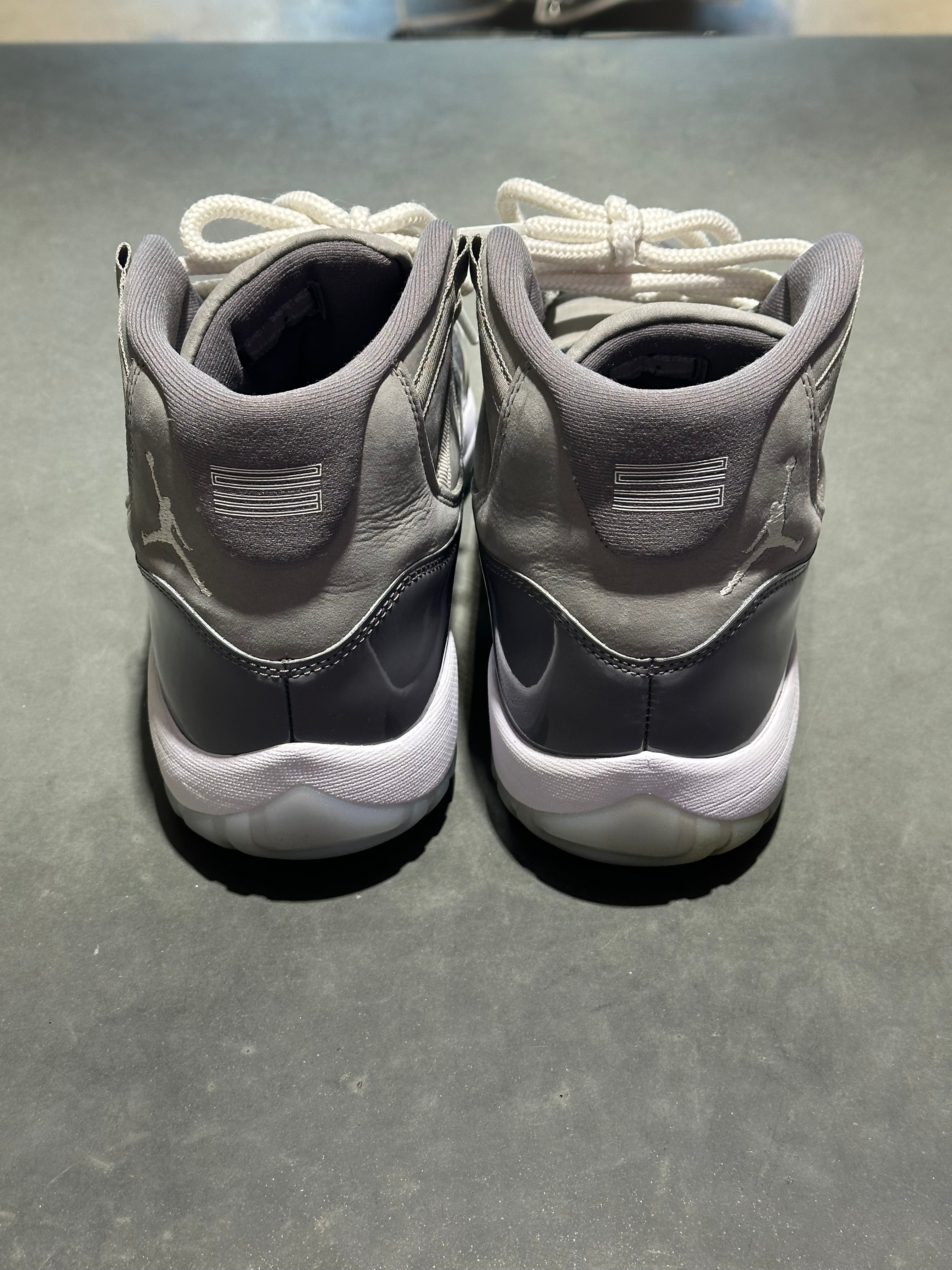 Air Jordan 11 Retro - Cool Grey Size 10