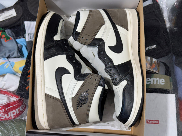 Air Jordan 1 Retro High OG - Mocha Size 8
