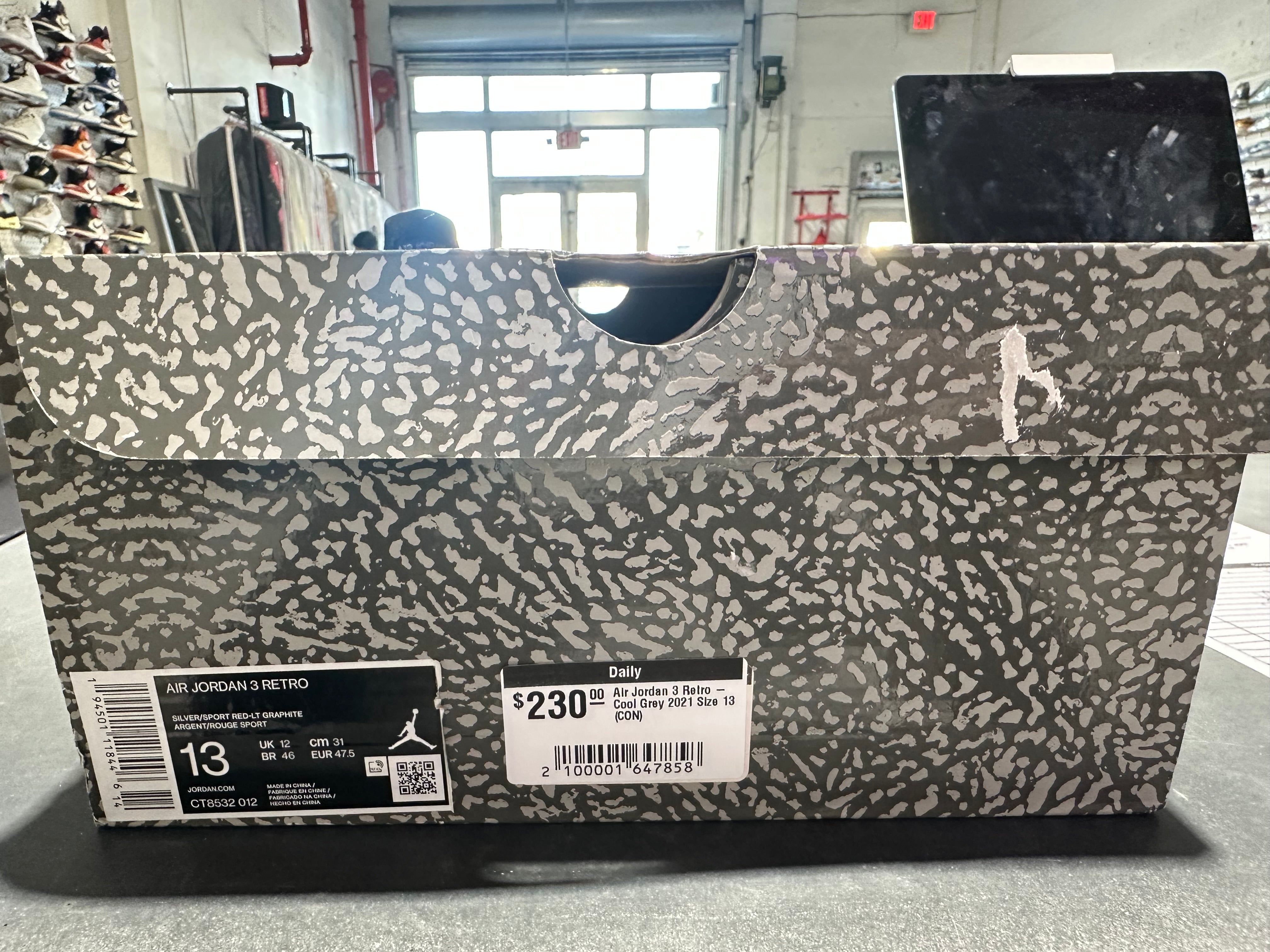 Air Jordan 3 Retro - Cool Grey 2021 Size 13