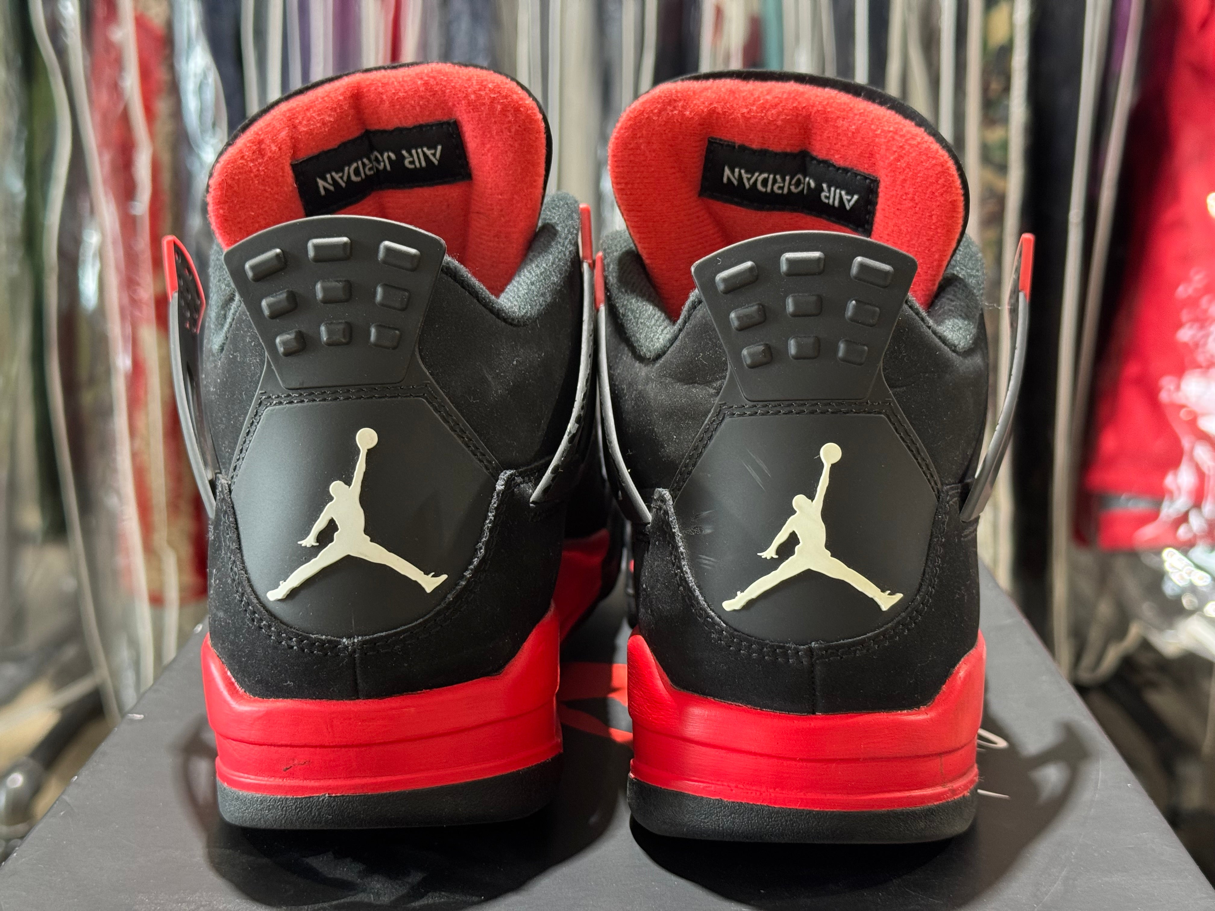 Air Jordan 4 Retro - Red Thunder Size 9.5
