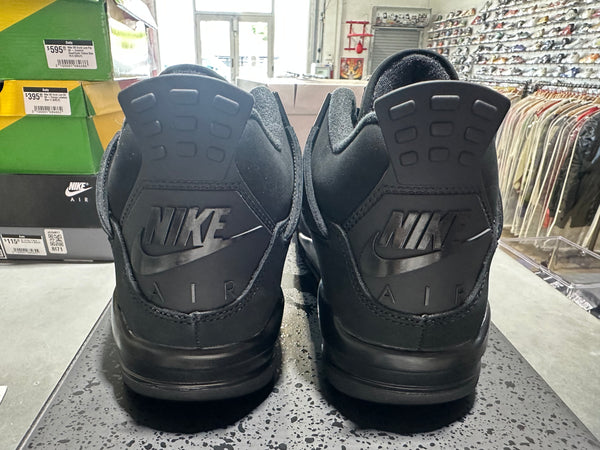 Air Jordan 4 Reto - Black Cat Size 7