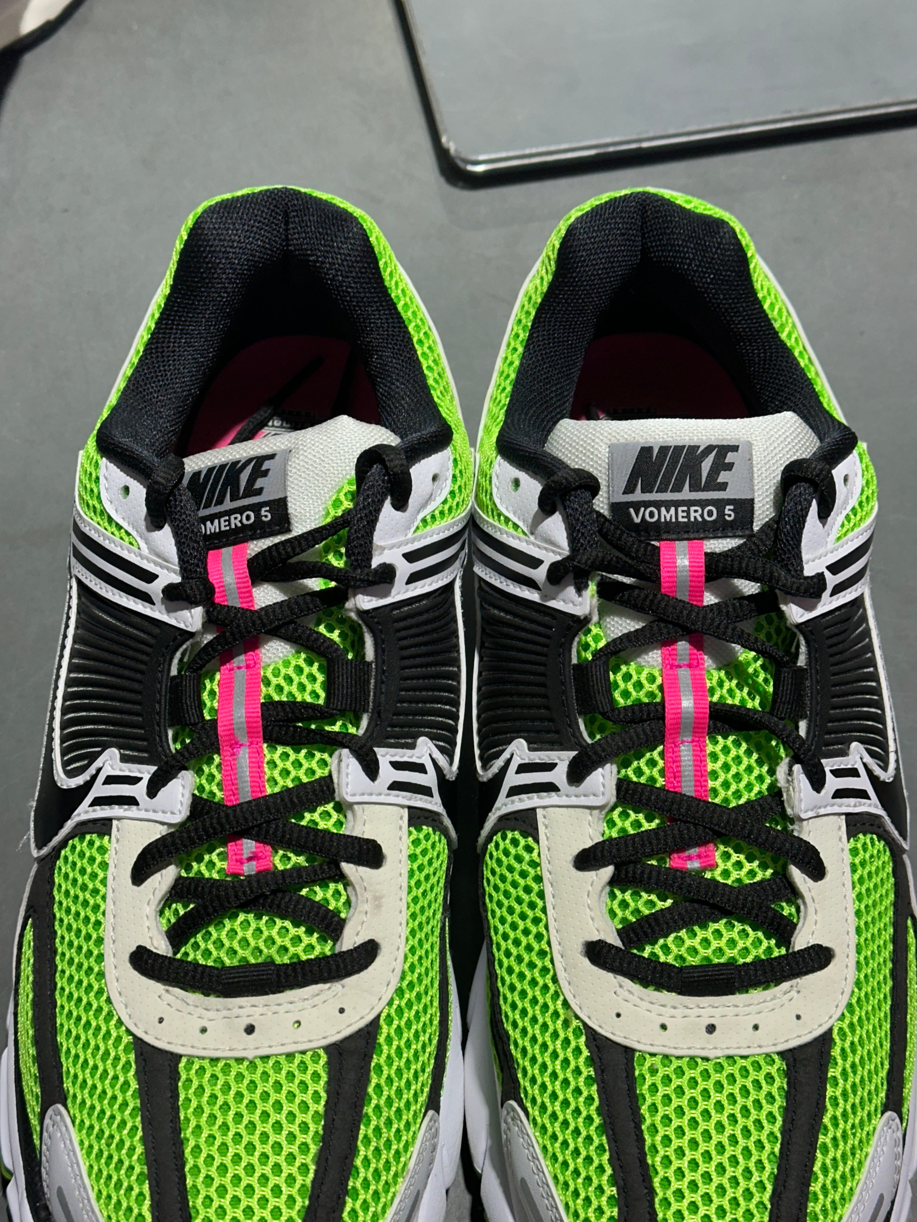 Nike Zoom Vomero 5 - Electric Green Black Size 11.5