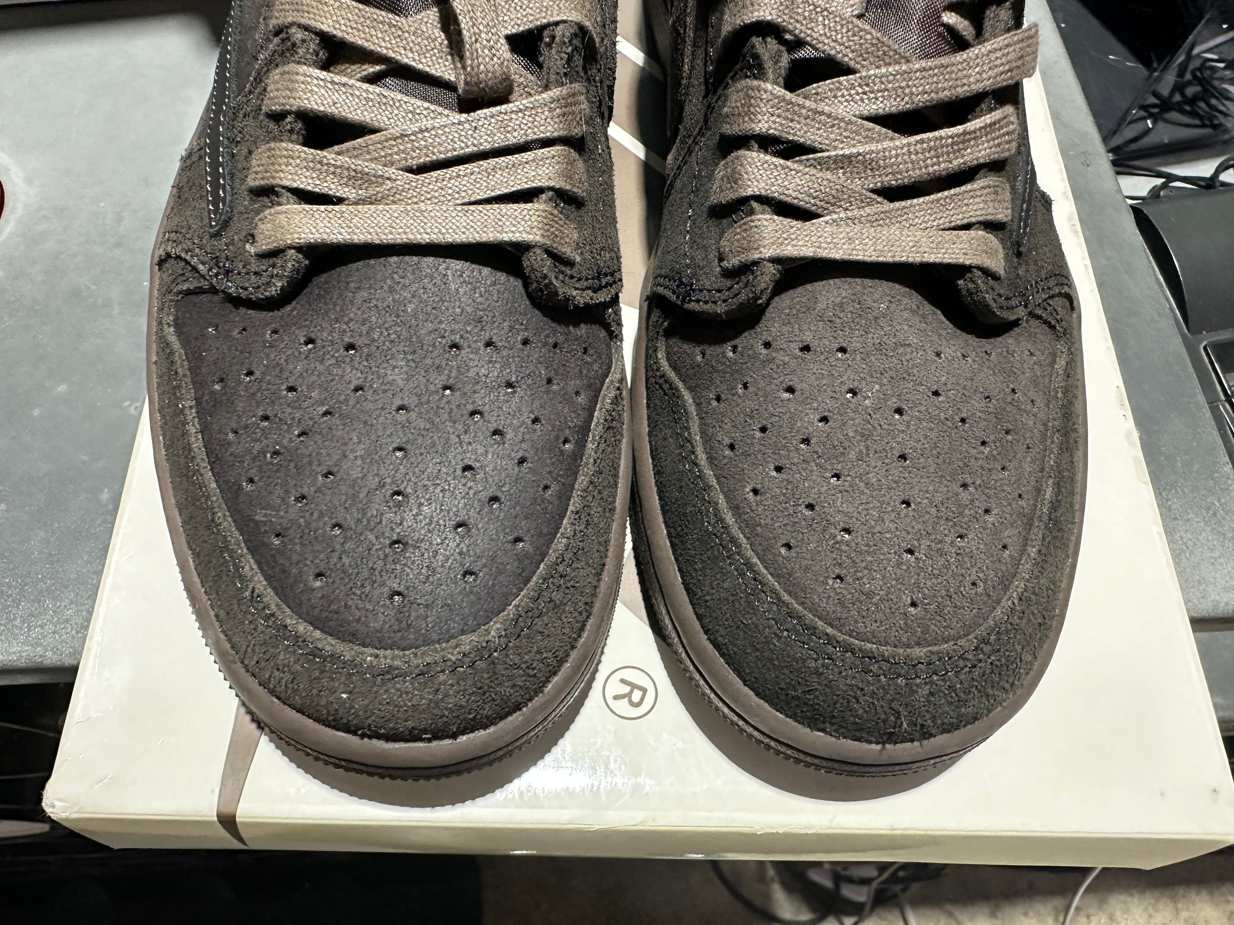 Air Jordan 1 Low OG SP - Travis Scott/Velvet Brown Size 9.5