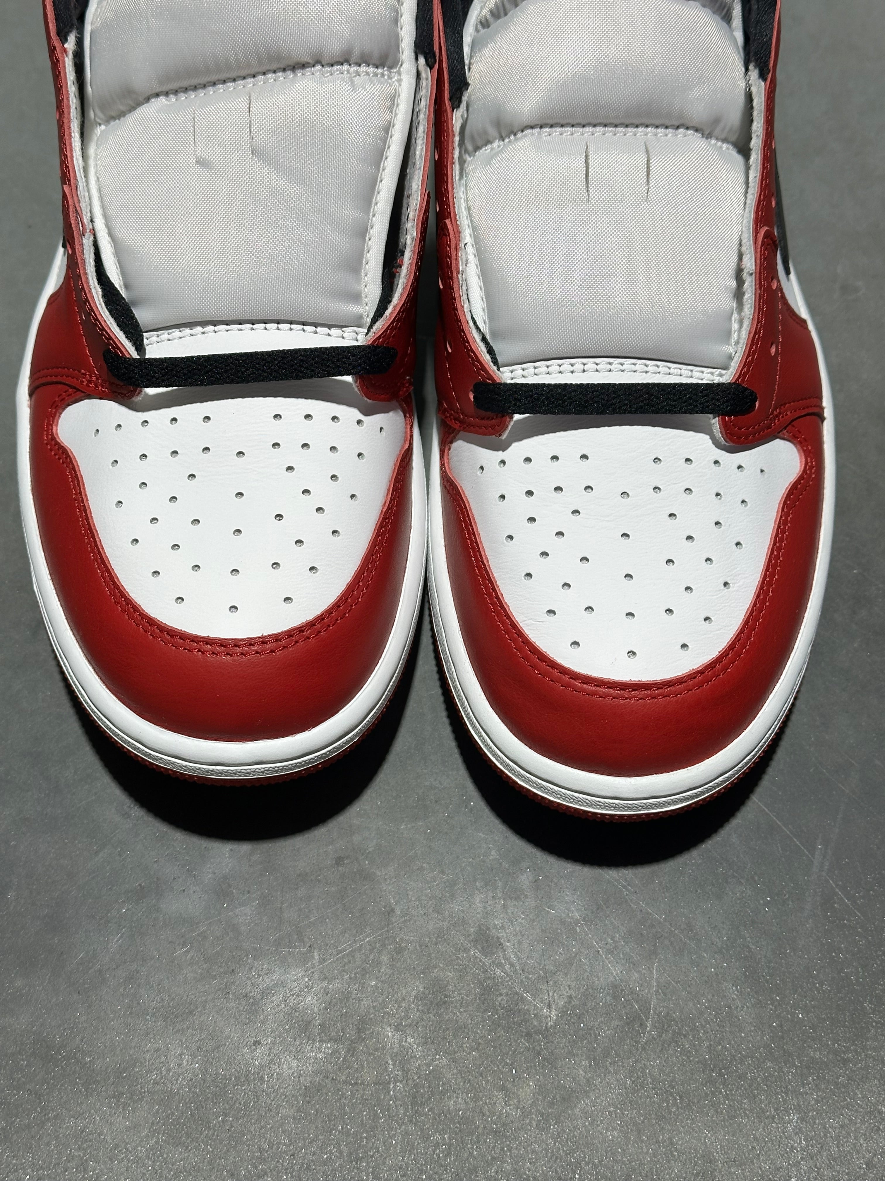 Air Jordan 1 Retro Low OG - Chicago 2025 Size 13
