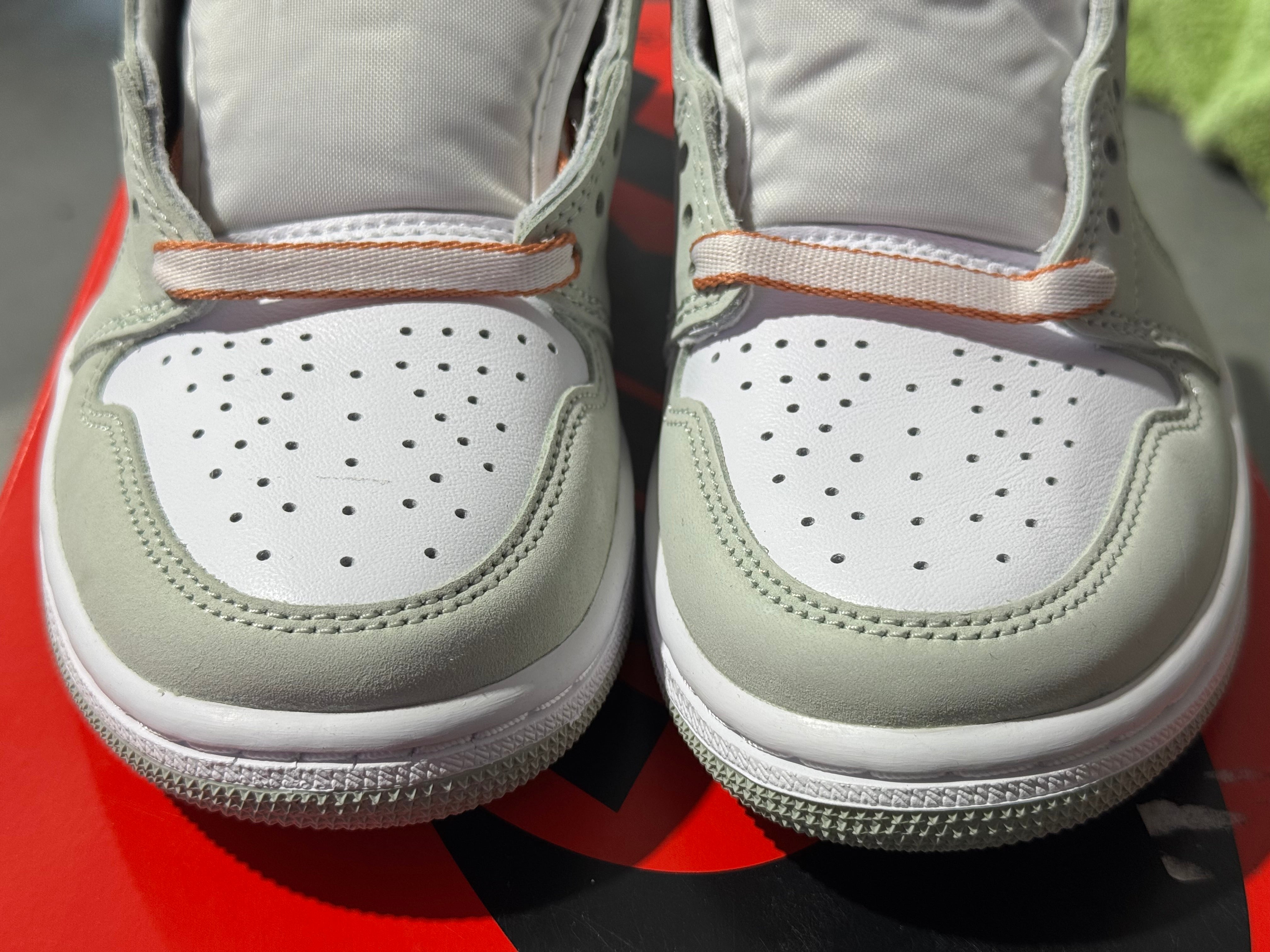 WMNS Air Jordan 1 High OG - Sea Foam Size 5W/3.5M