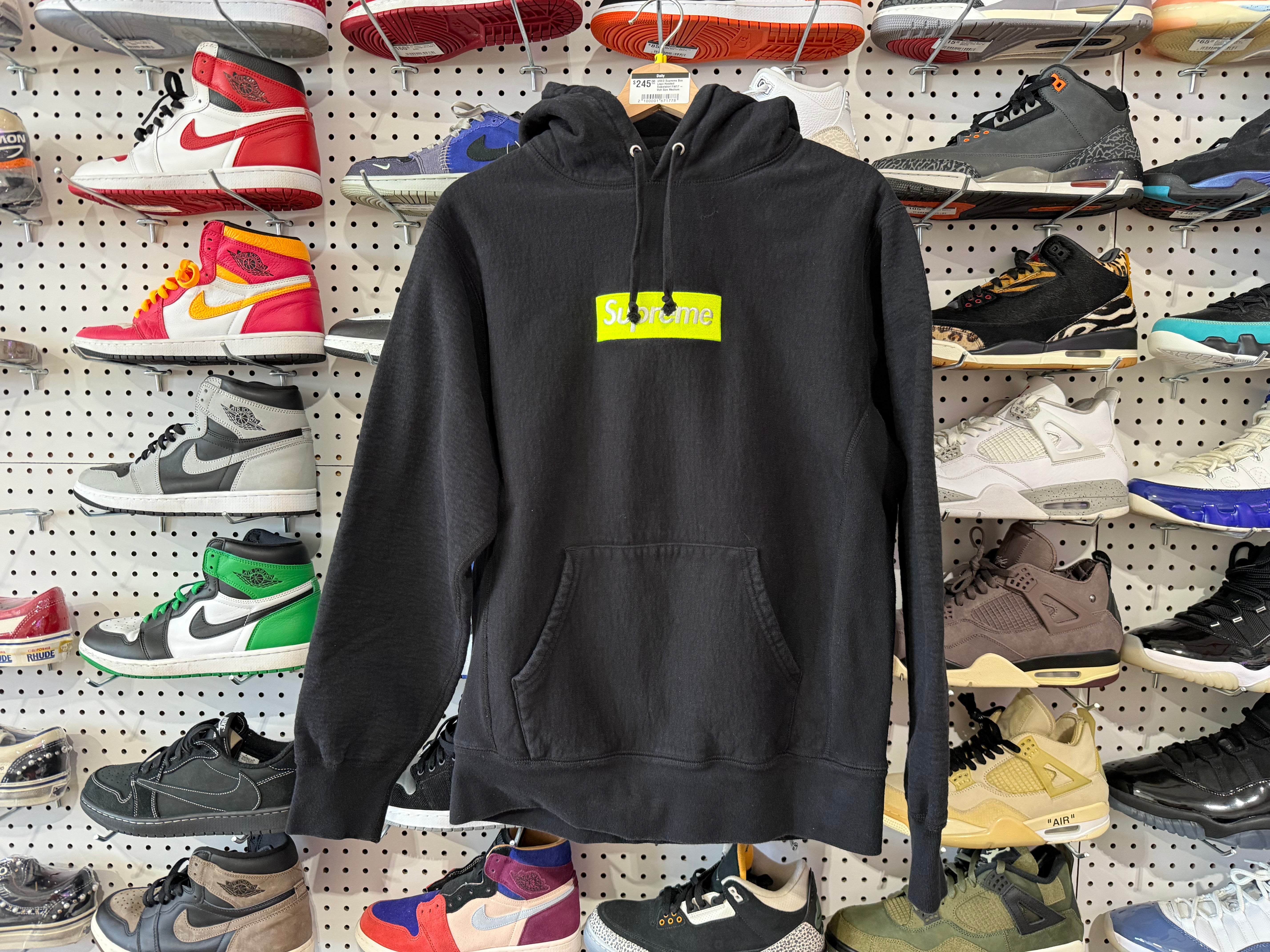USED Supreme Box Logo Hooded Sweatshirt FW17 - Volt Size Medium