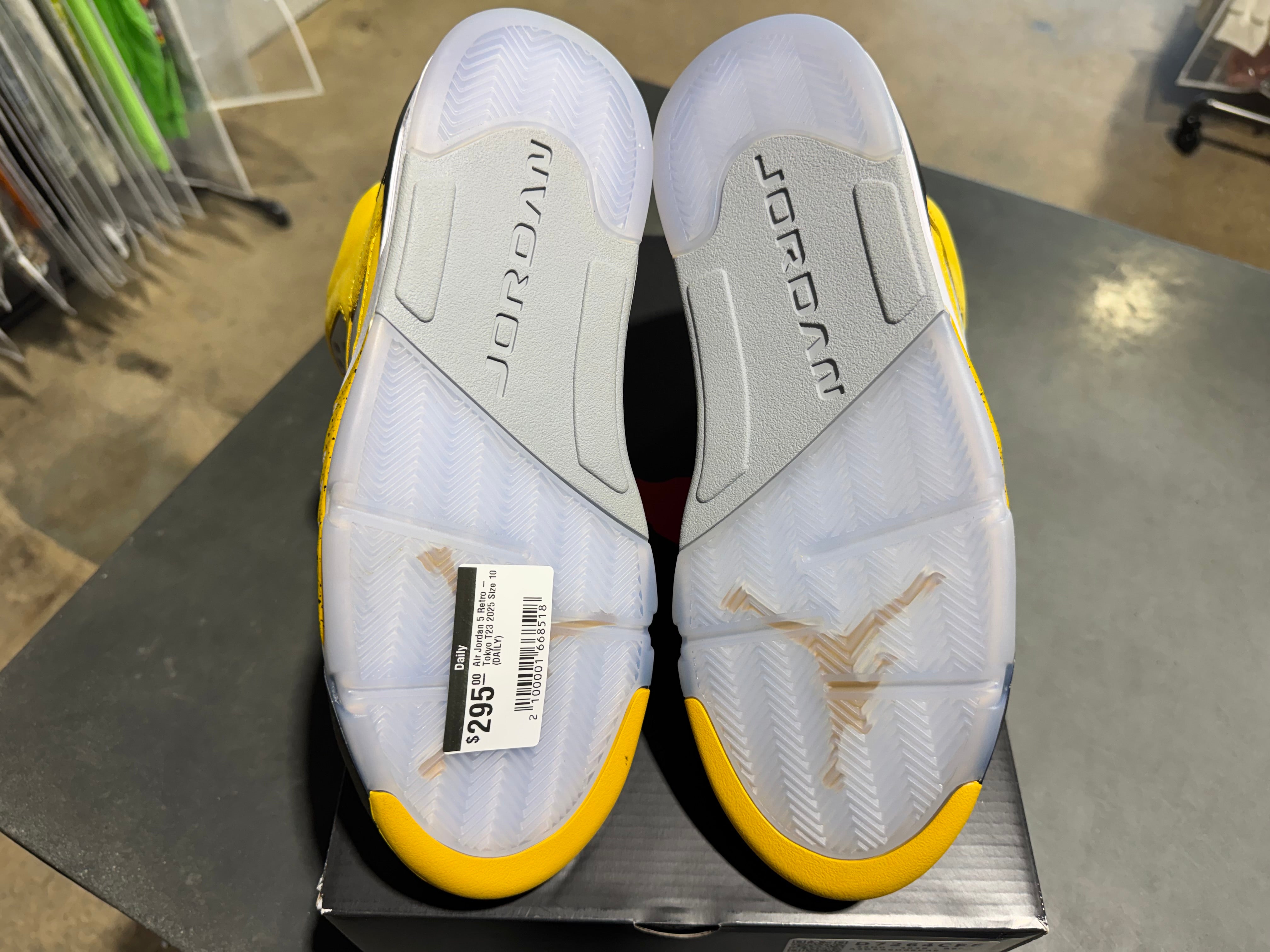 Air Jordan 5 Retro - Tokyo T23 2025 Size 10