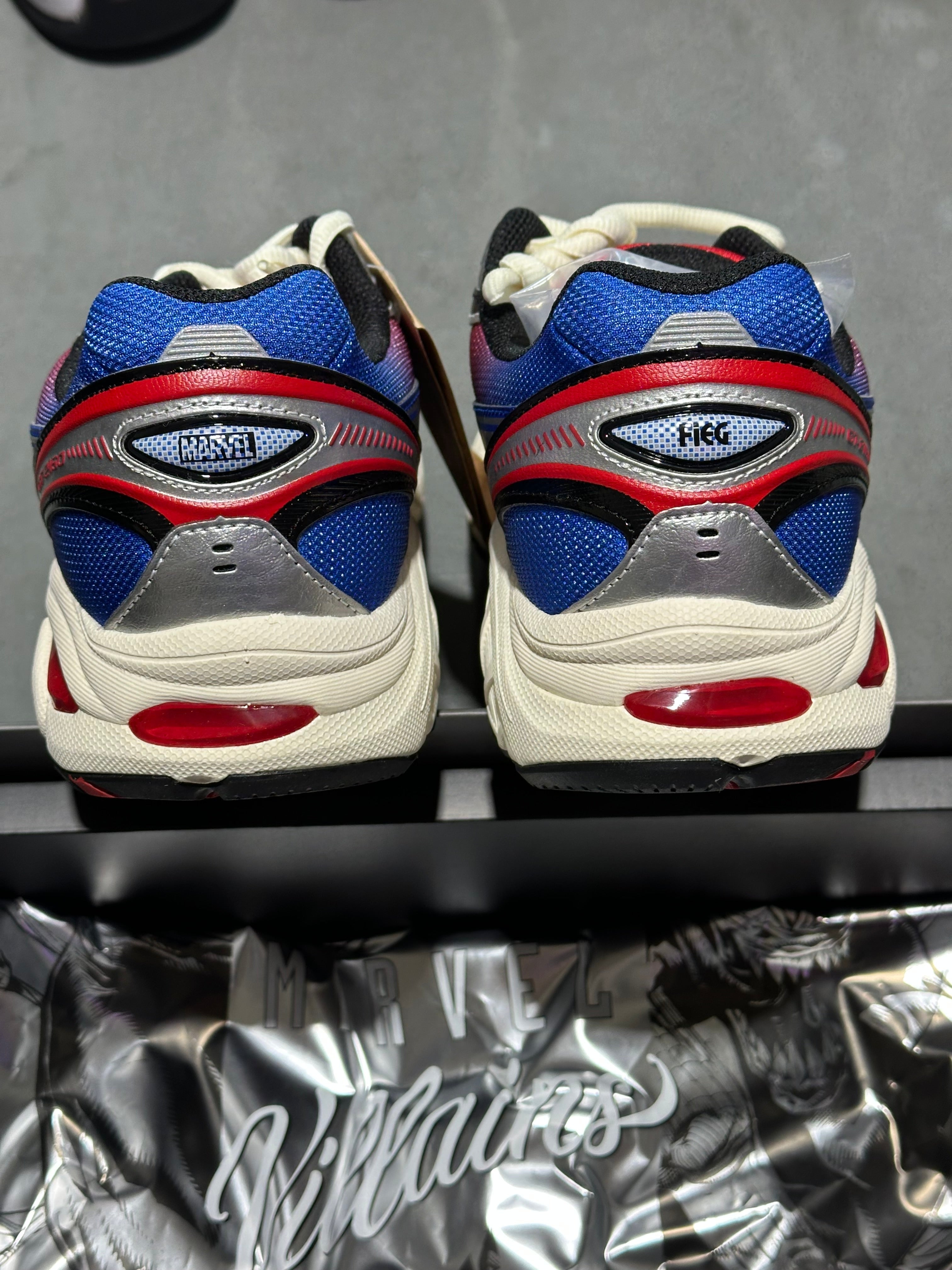 ASICS GT-2160 - Kith x Marvel Spider-Man/Venom Pack Size 8.5