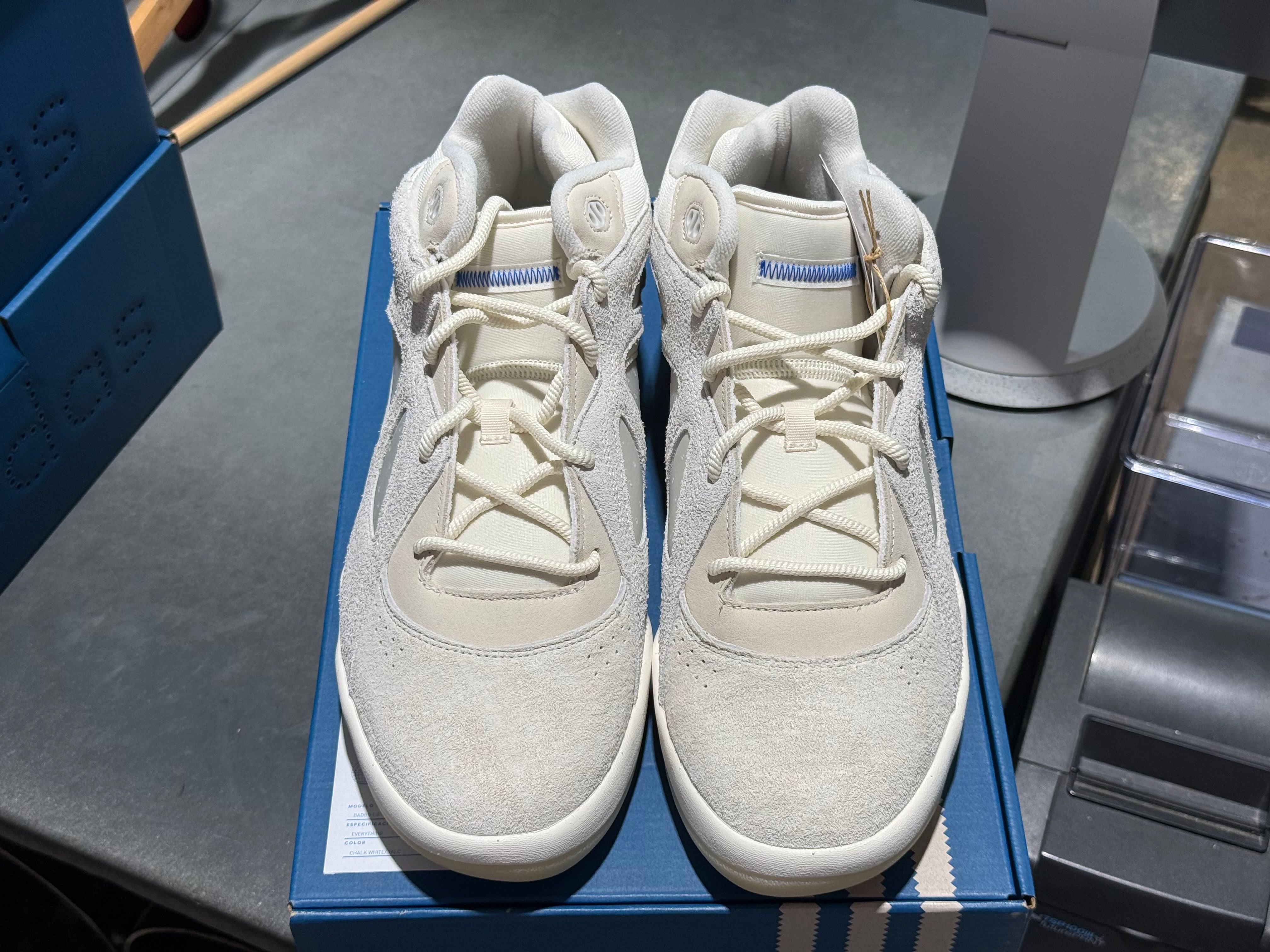 Adidas Badbo 1.0 - Bad Bunny Resilience Size 11