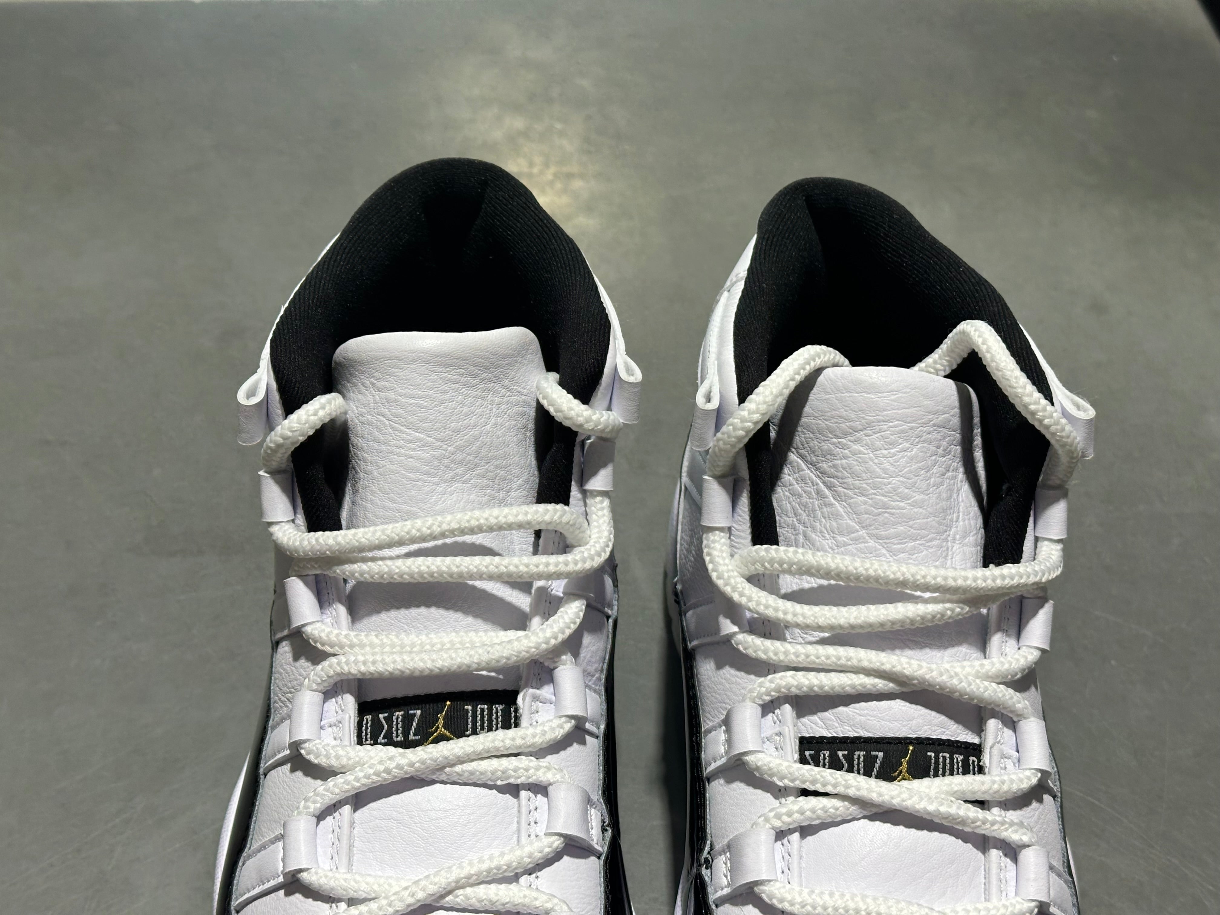 Air Jordan 11 Retro - Gratitude Size 9.5