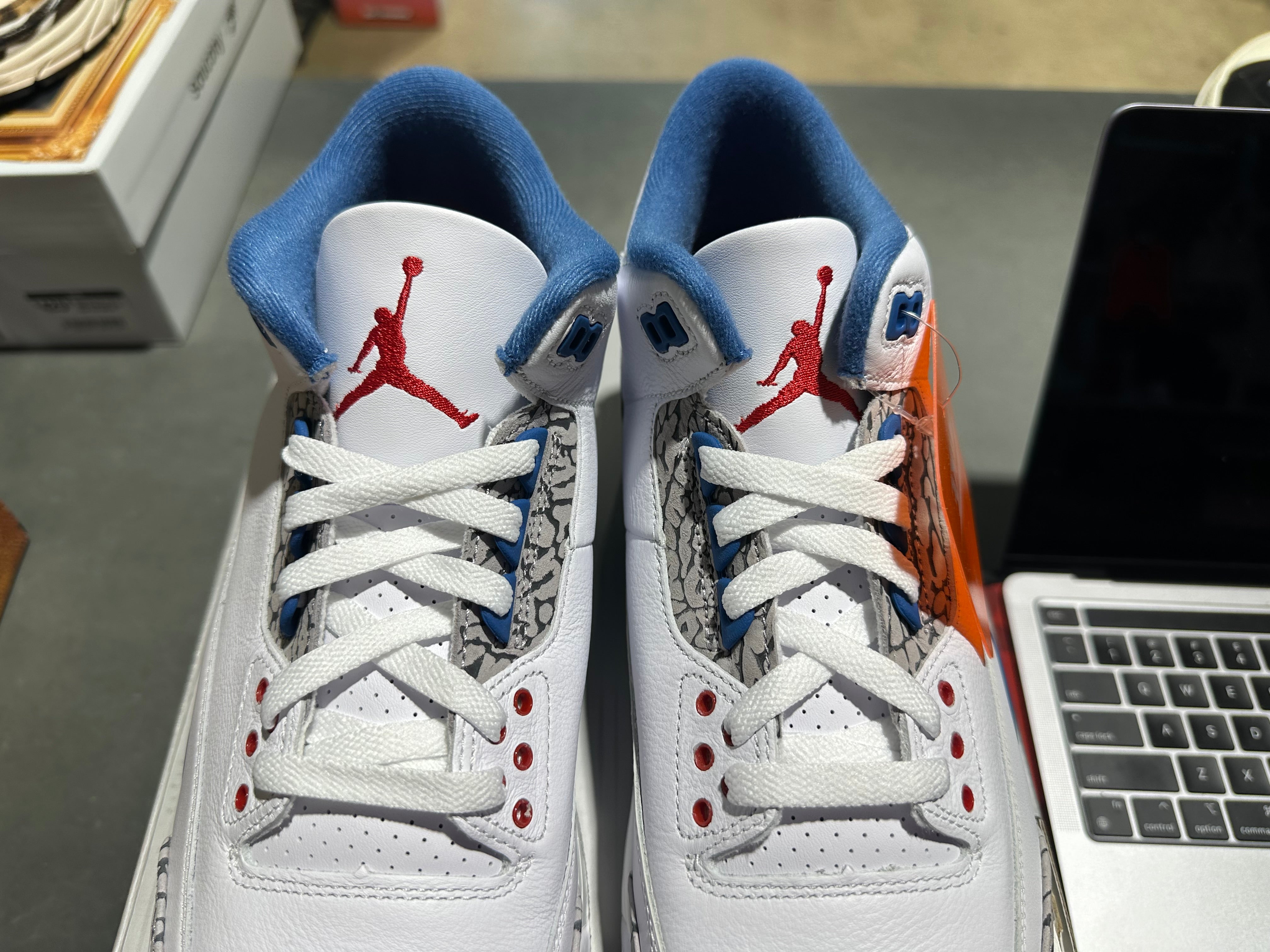Air Jordan 3 Retro OG - True Blue Size 10.5