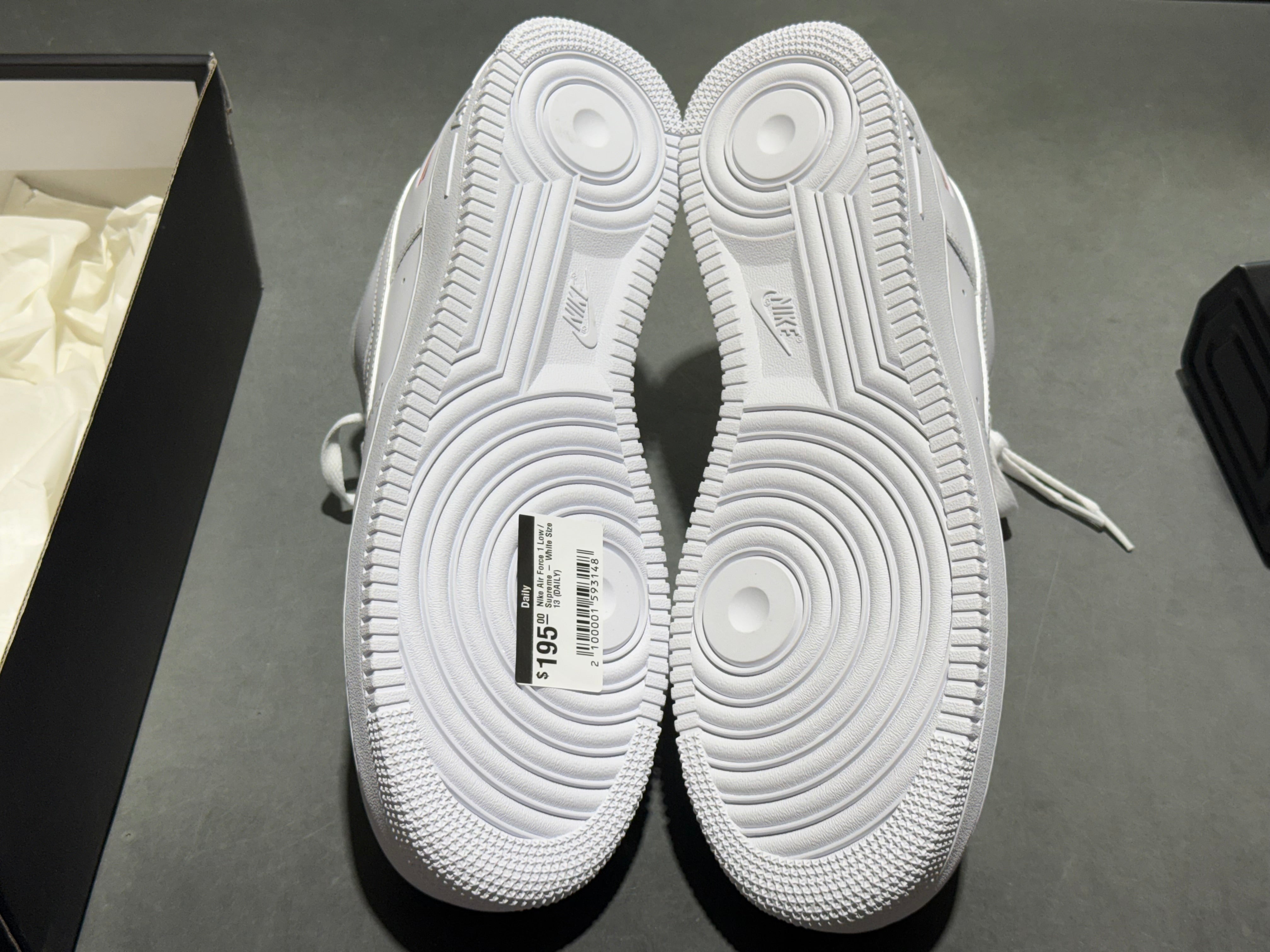 Nike Air Force 1 Low / Supreme - White Size 13