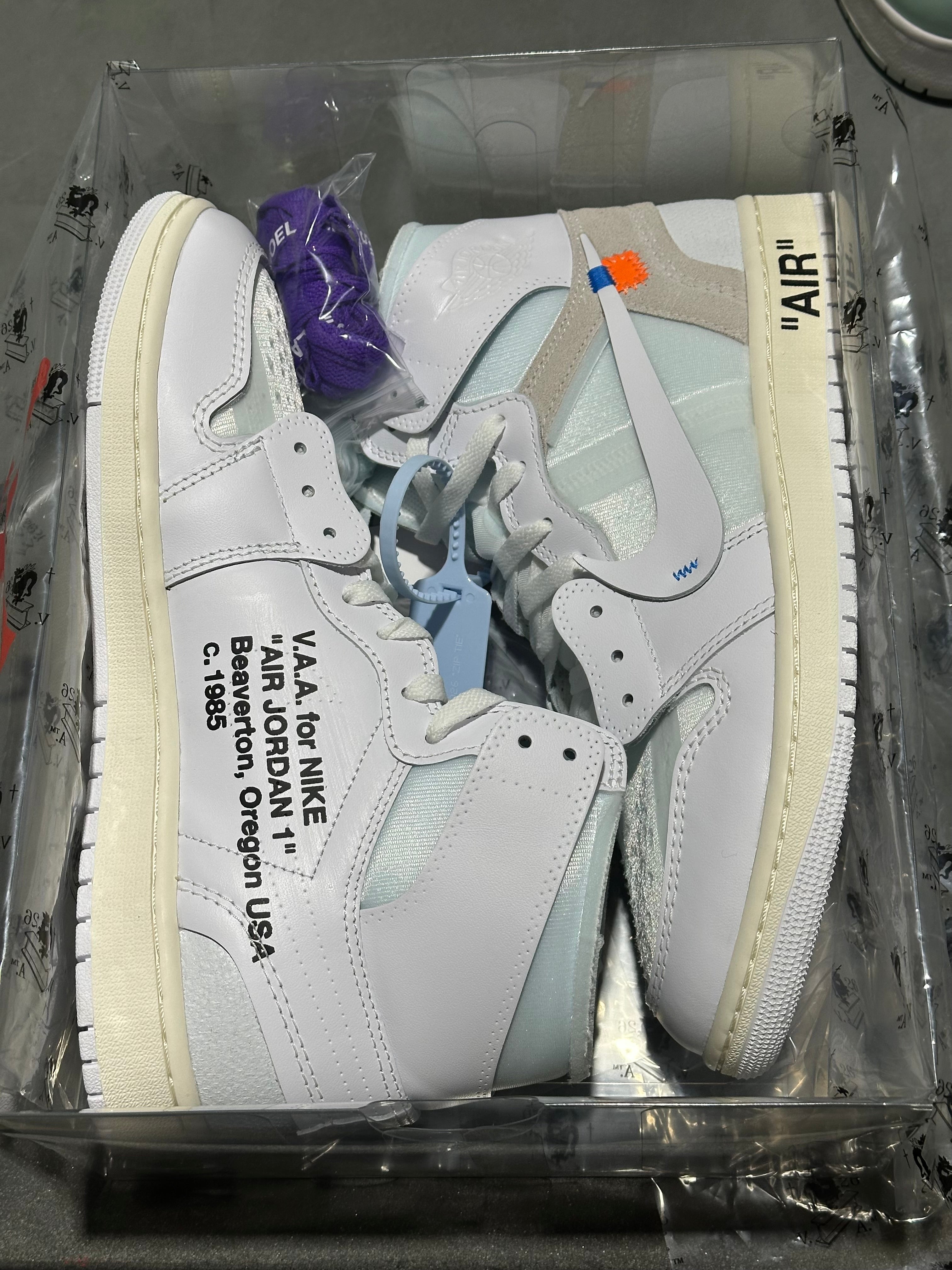 Air Jordan 1 Retro High - Virgil Abloh Archive/Alaska Size 10.5