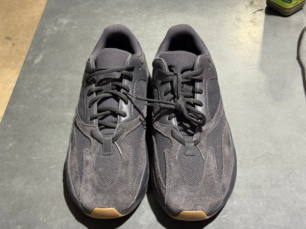 Addidas Yeezy Boost 700 - Utility Black Size 10.5