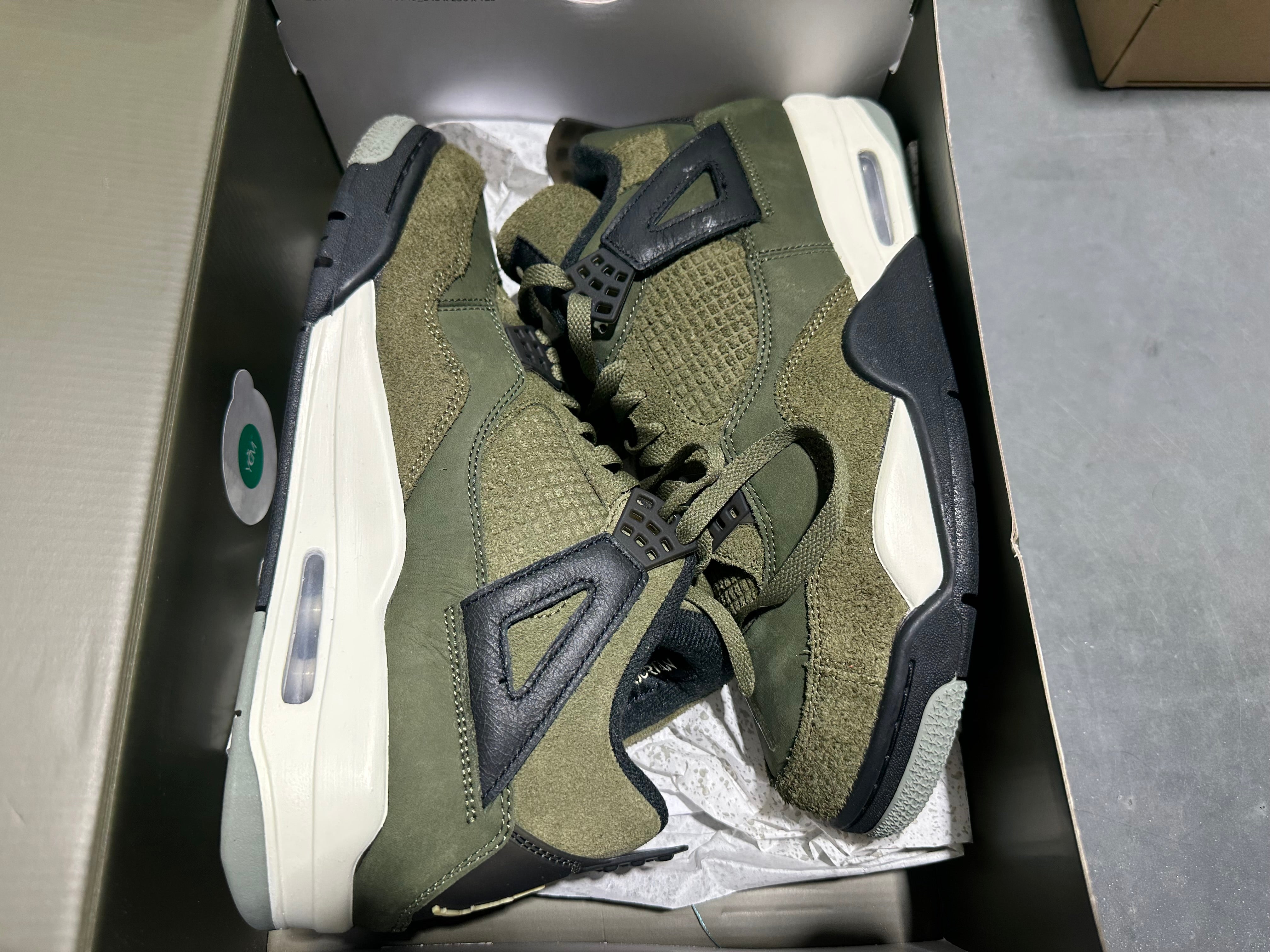Air Jordan 4 Retro SE Craft - Medium Olive Size 10