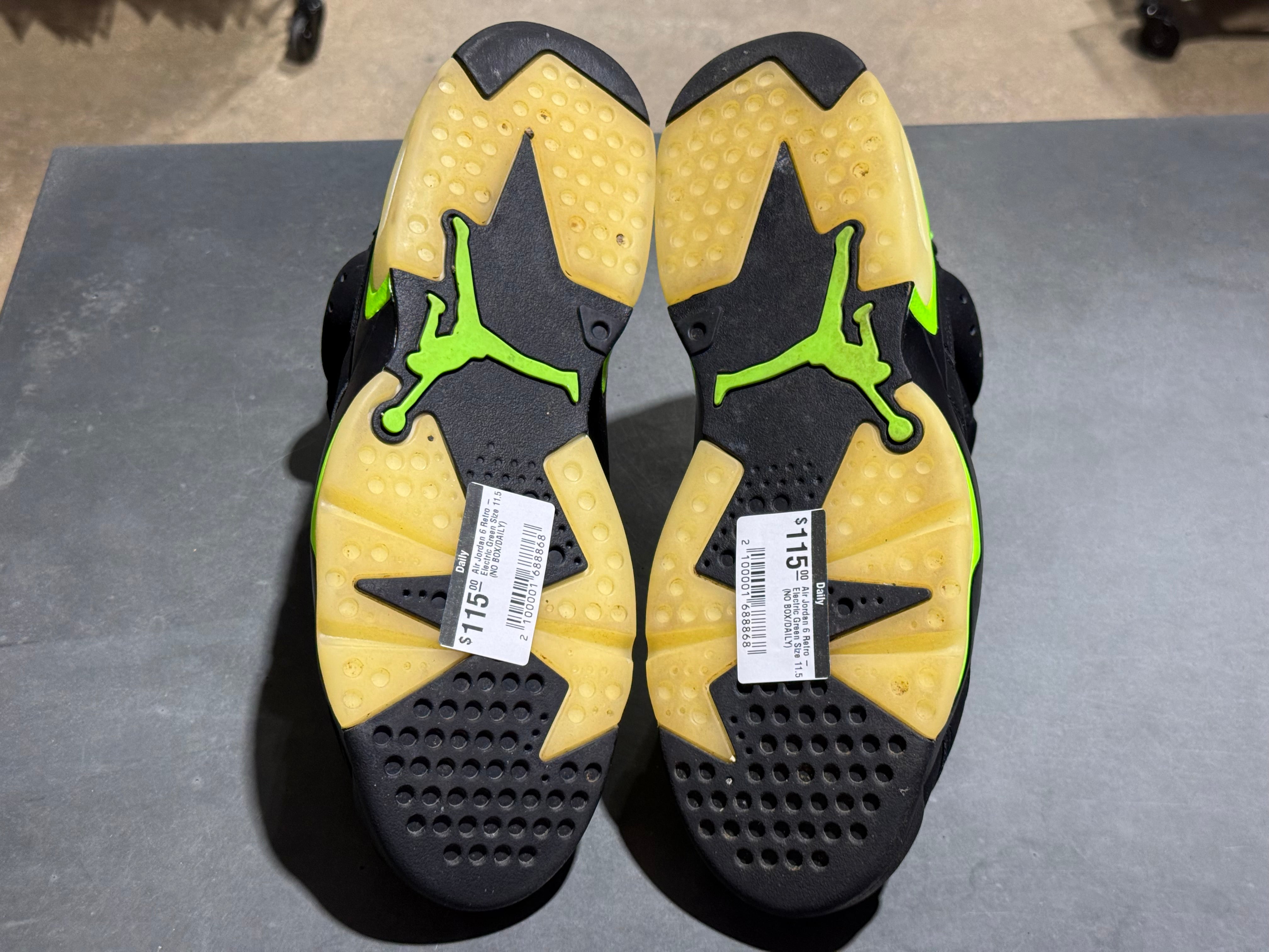 Air Jordan 6 Retro - Electric Green Size 11.5