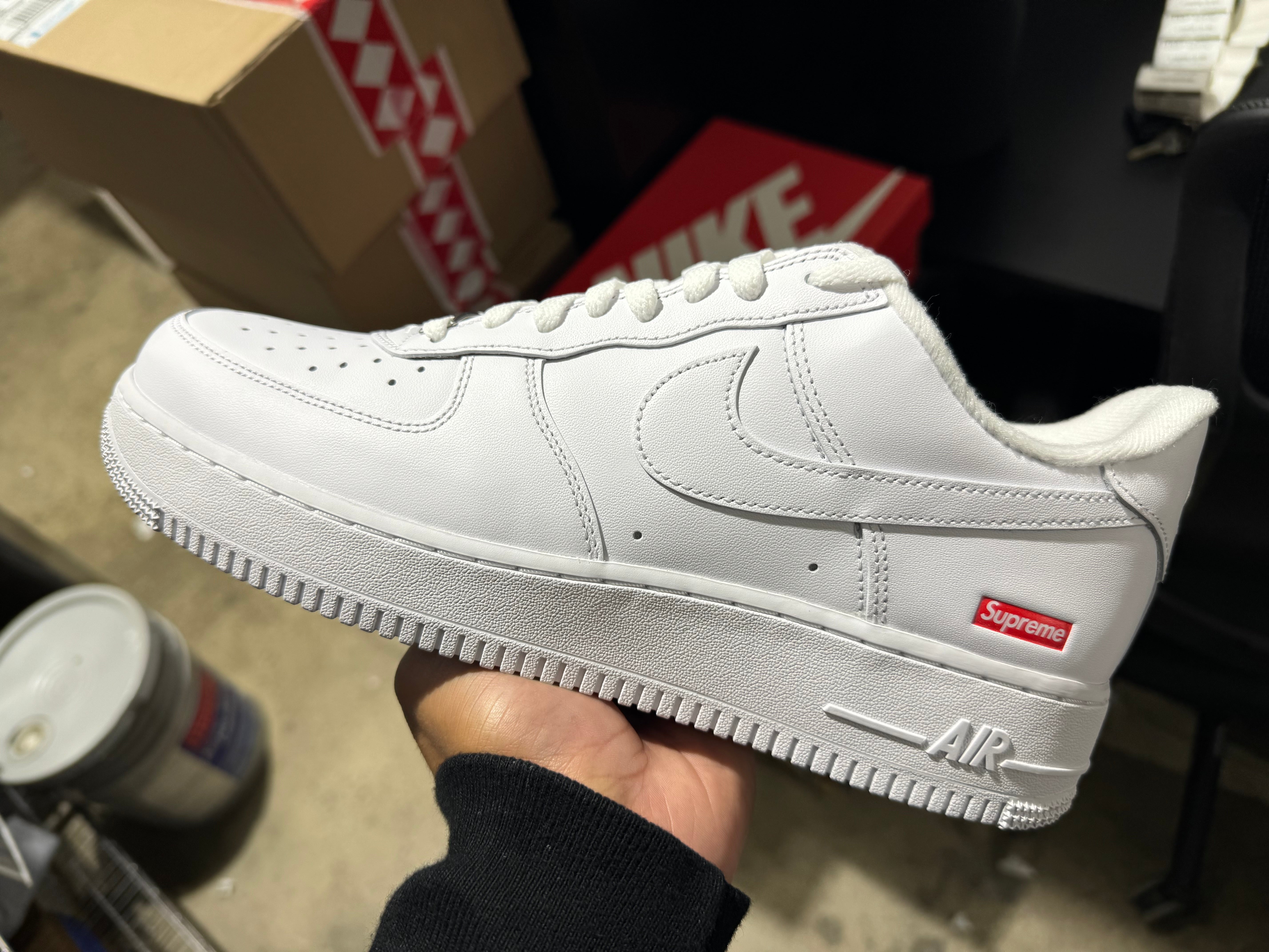 Nike Air Force 1 Low / Supreme - White