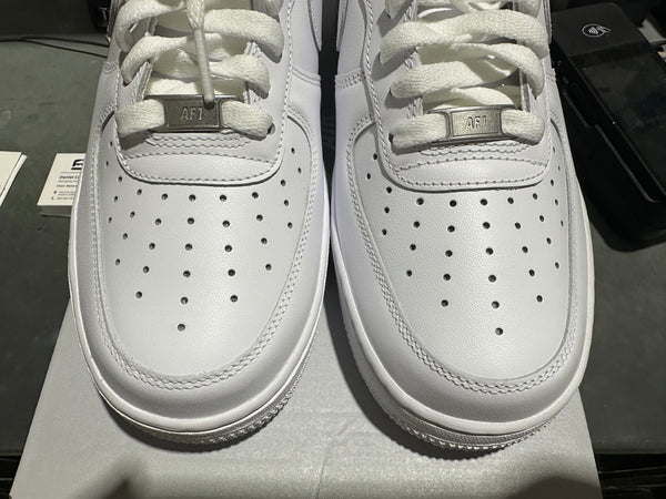Nike Air Force 1 07 - Triple White Size 9