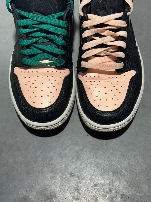 Air Jordan 1 Retro High OG - Crimson Tint Size 9.5