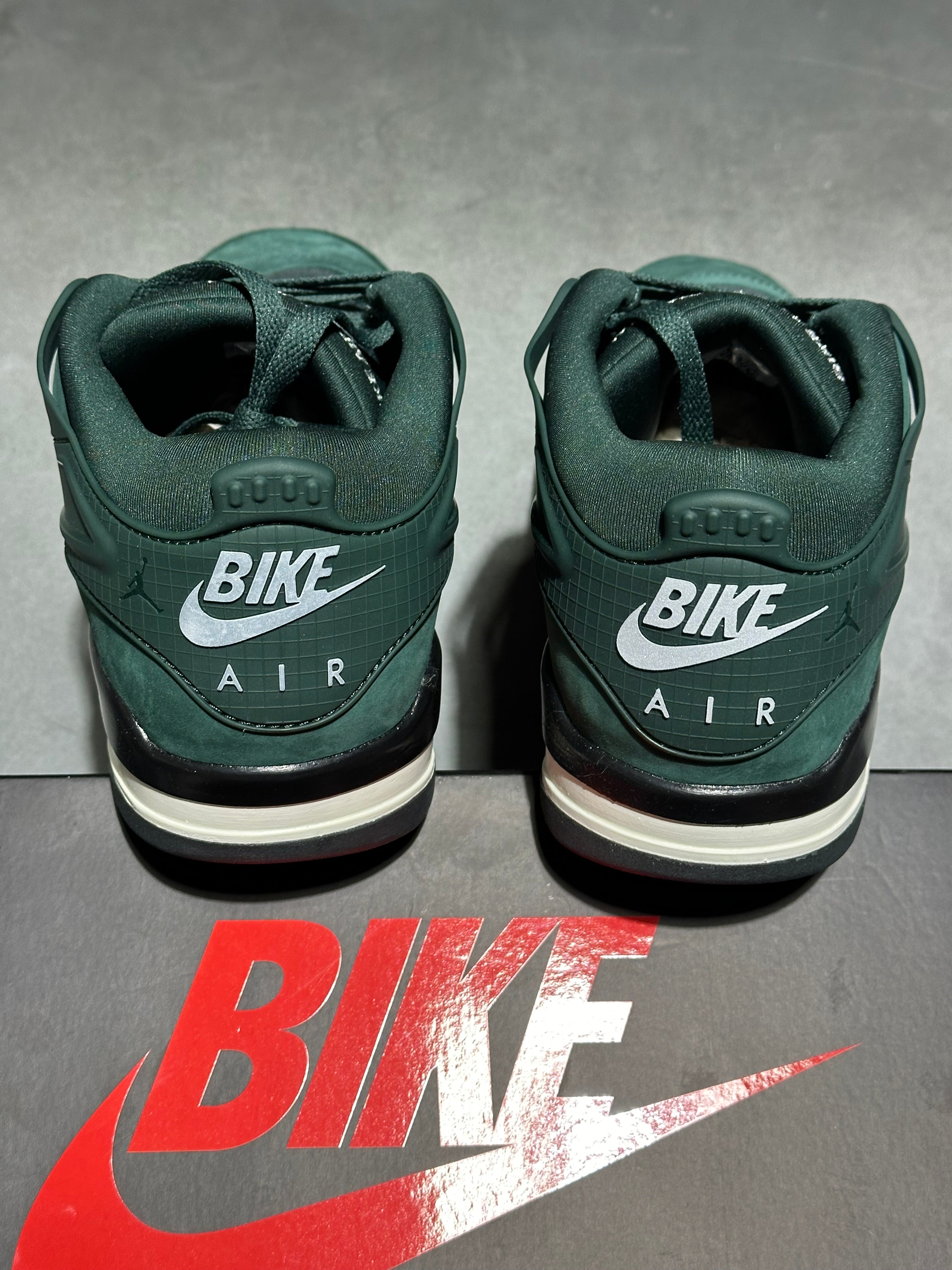 Air Jordan 4 RM SP - Nigel Sylvester Grandma's Driveway