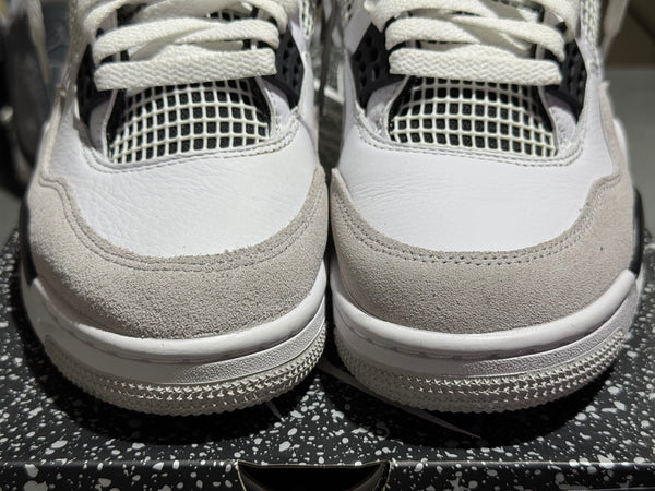 Air Jordan 4 Retro - Military Black Size 8