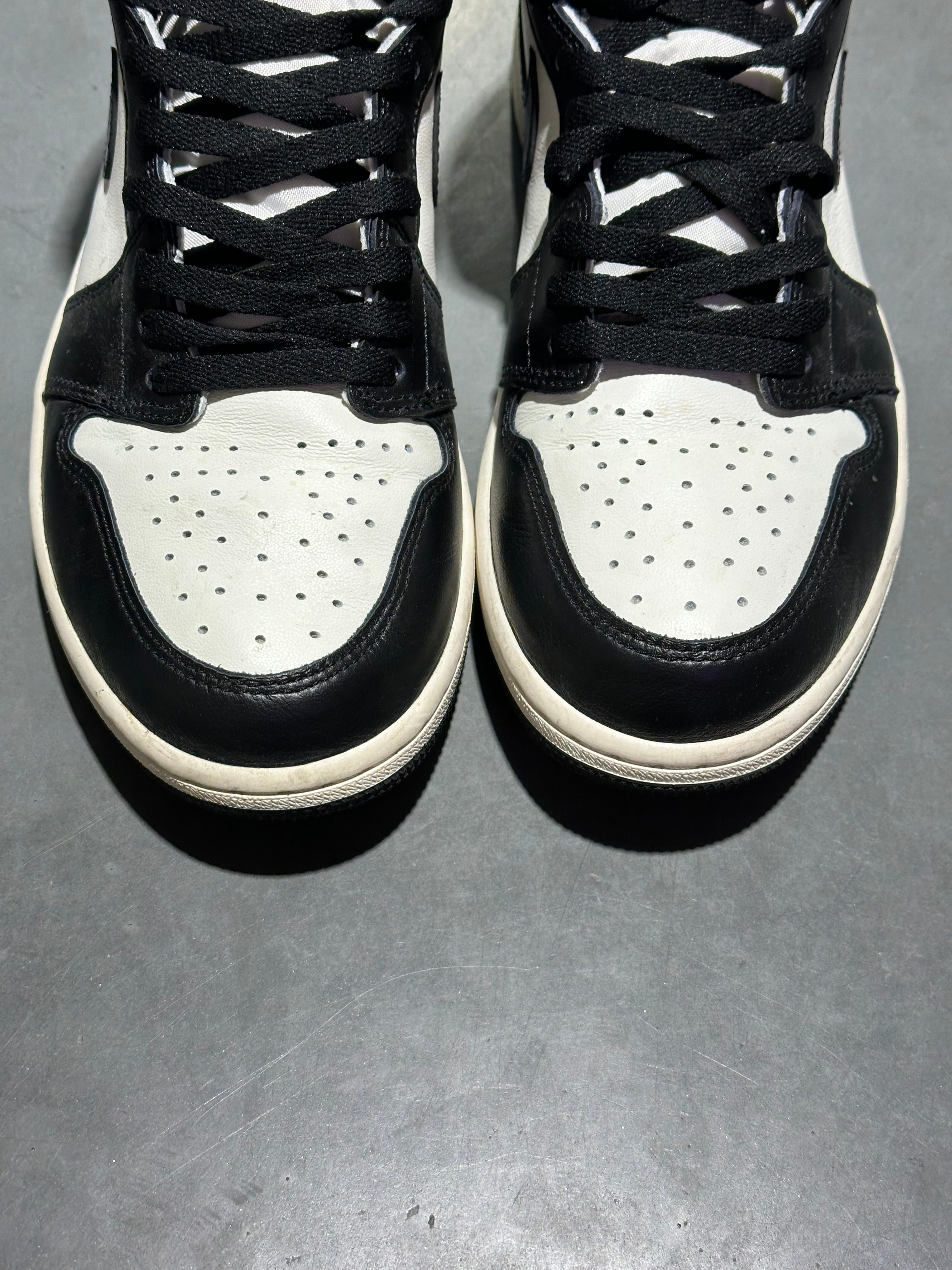 Air Jordan 1 Retro High OG - Mocha Size 10.5