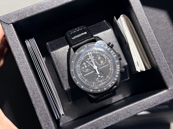 NEW Swatch x Omega Bioceramic Moonswatch Mission To Moonphase Snoopy - Black