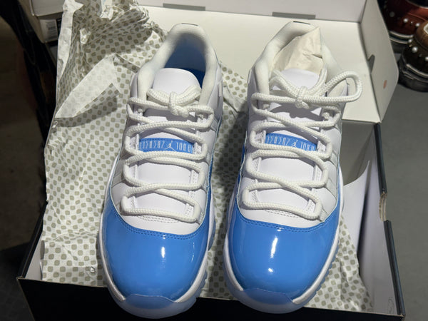 Air Jordan 11 Retro Low - UNC Size 9