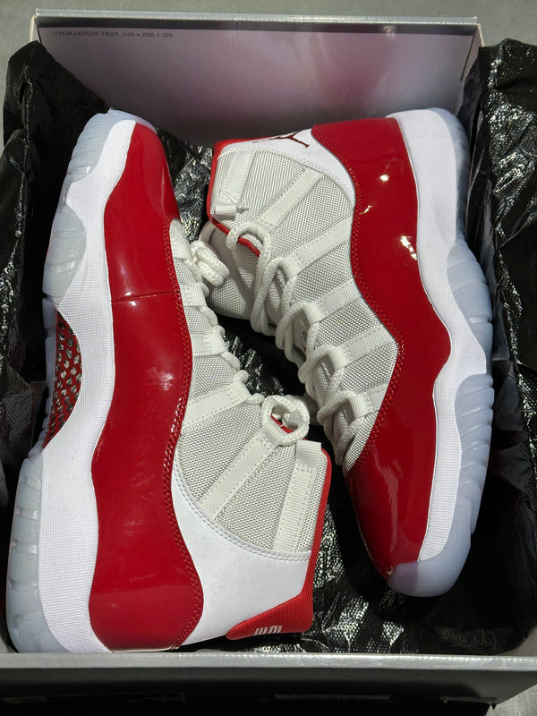 Air Jordan 11 Retro - Cherry