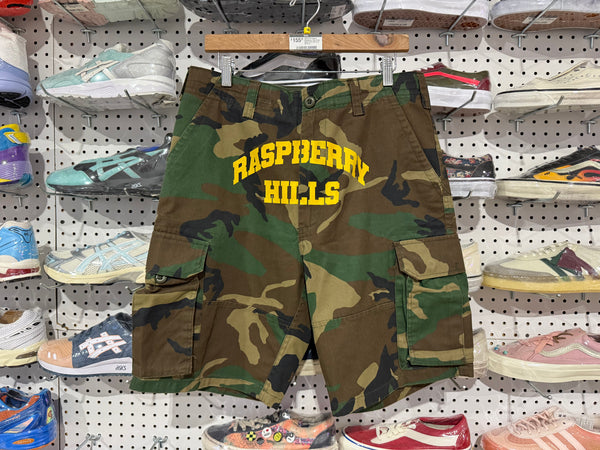 USED GV Gallery Raspberry Hills Army Shorts Size Medium