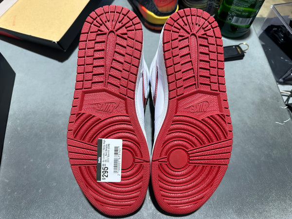 Air Jordan 1 Retro High OG - Red Metallic 2017 Size 8.5
