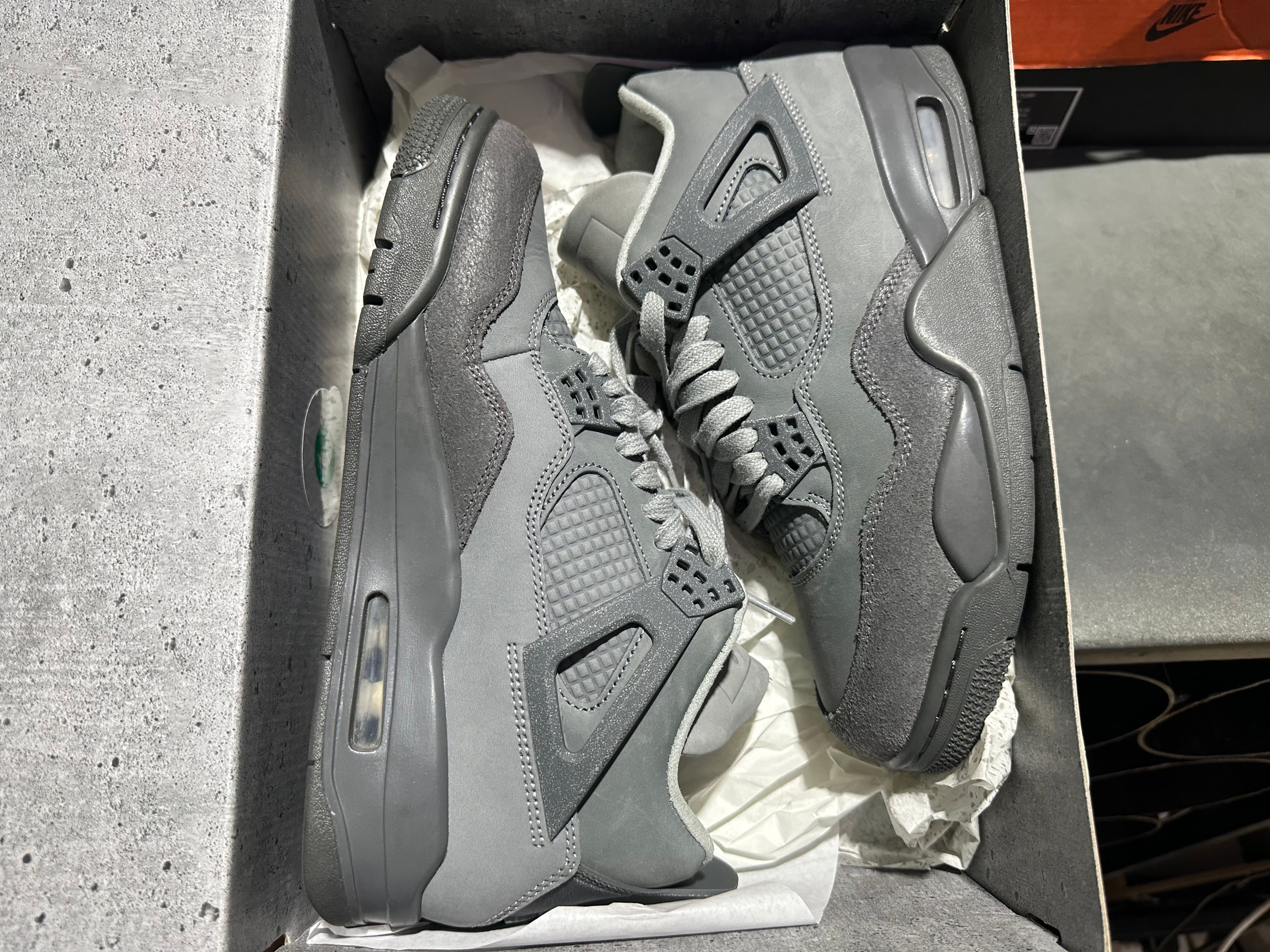 Air Jordan 4 Retro - Wet Cement Size 8