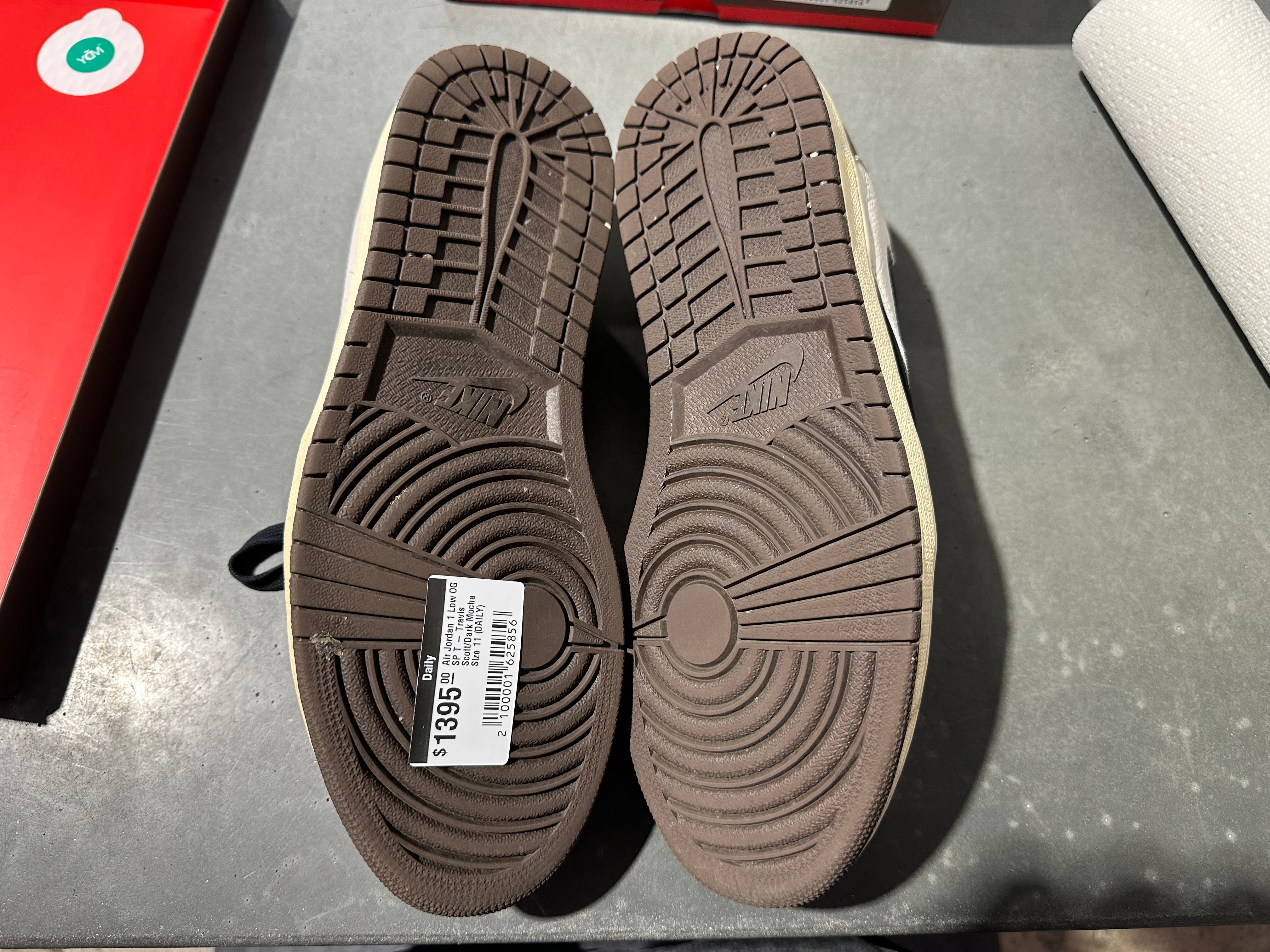 Air Jordan 1 Low OG SP T - Travis Scott/Dark Mocha Size 11