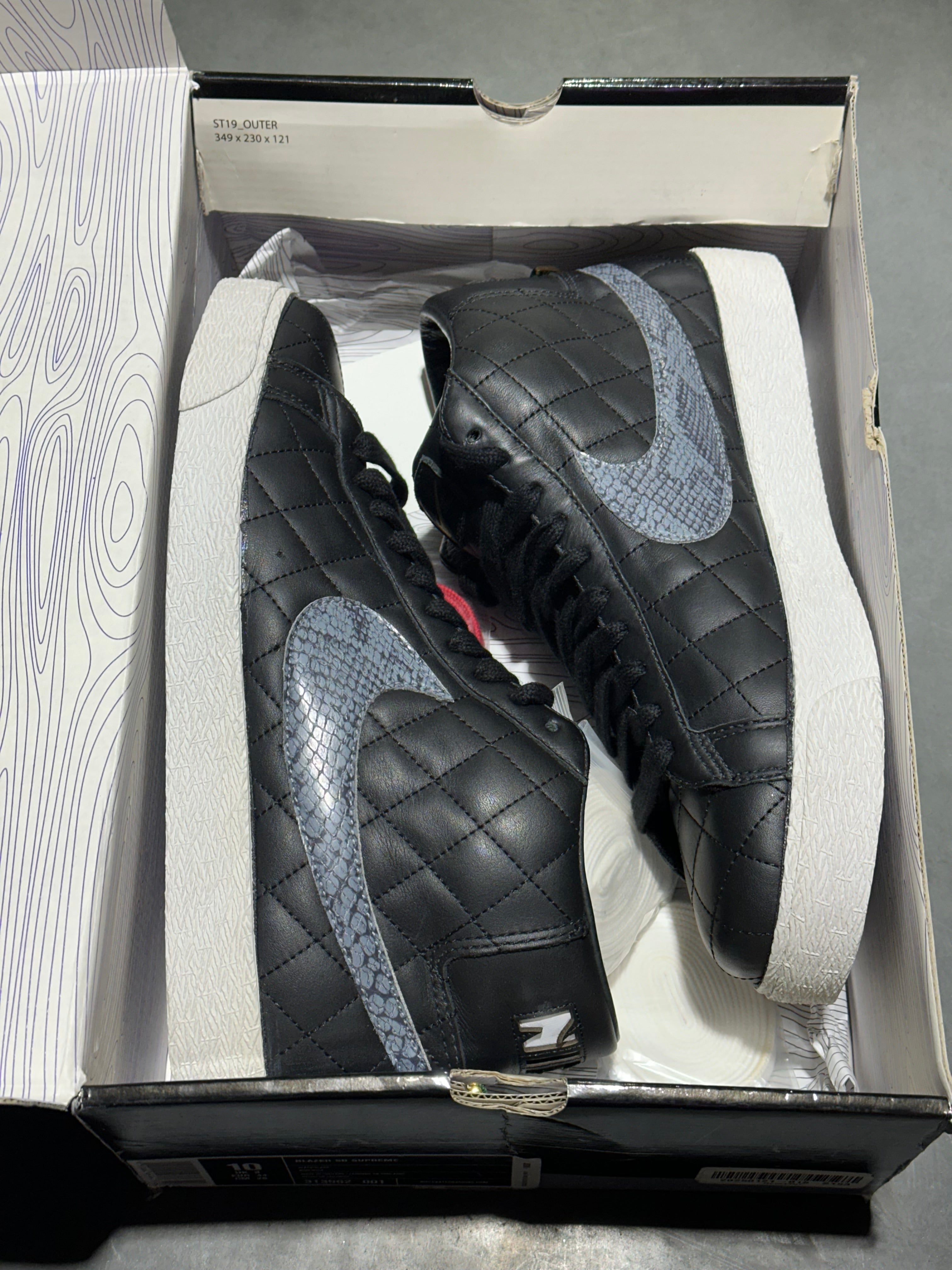 Nike SB x Supreme Blazer - Black Size 10